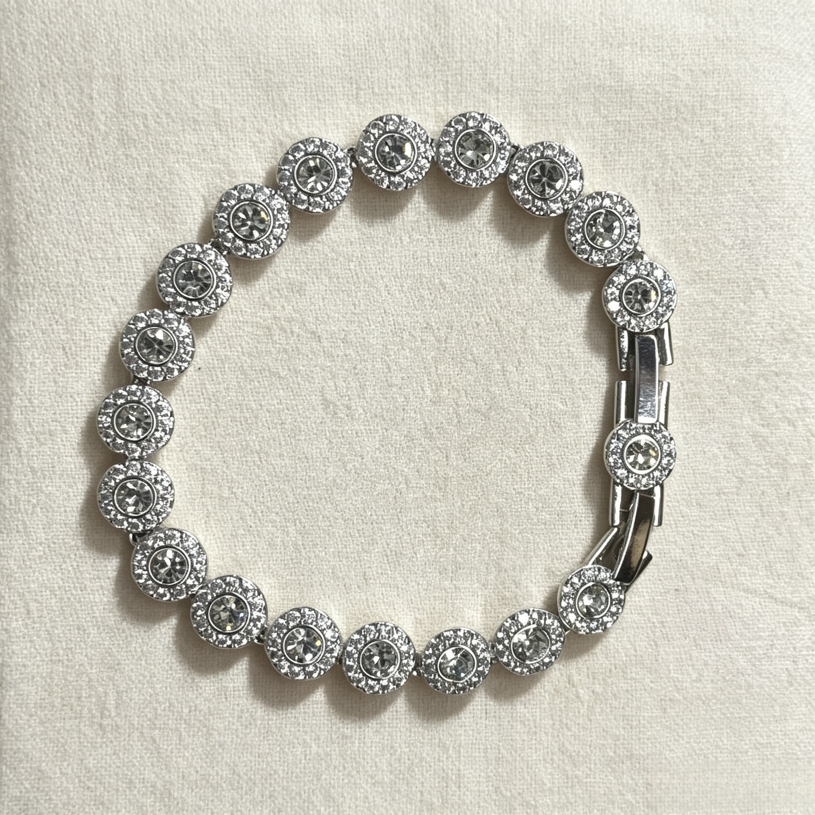 Swarovski Una Angelic Crystal Pavé Tennis Bracelet – Rhodium Plated Jewelry Swarovski Una Angelic Crystal Pavé Tennis Bracelet – Rhodium Plated Jewelry