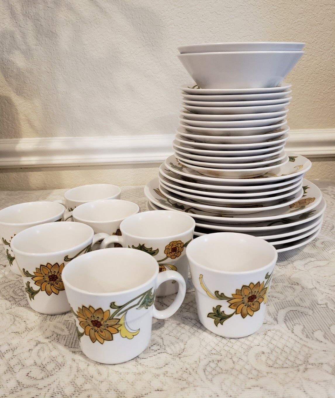 NORITAKE Progression ALOHA   Orange/Tan Flowers-34 pieces JAPAN