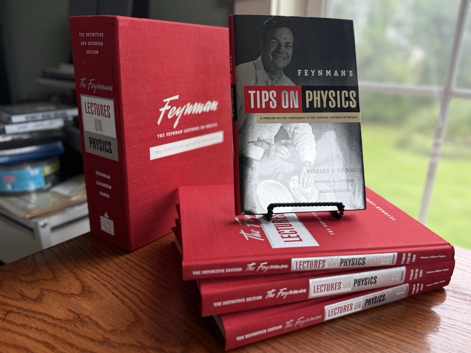 The Feynman Lectures on Physics Definitive Ed HC Box Set Vol I-III + Tips 2006