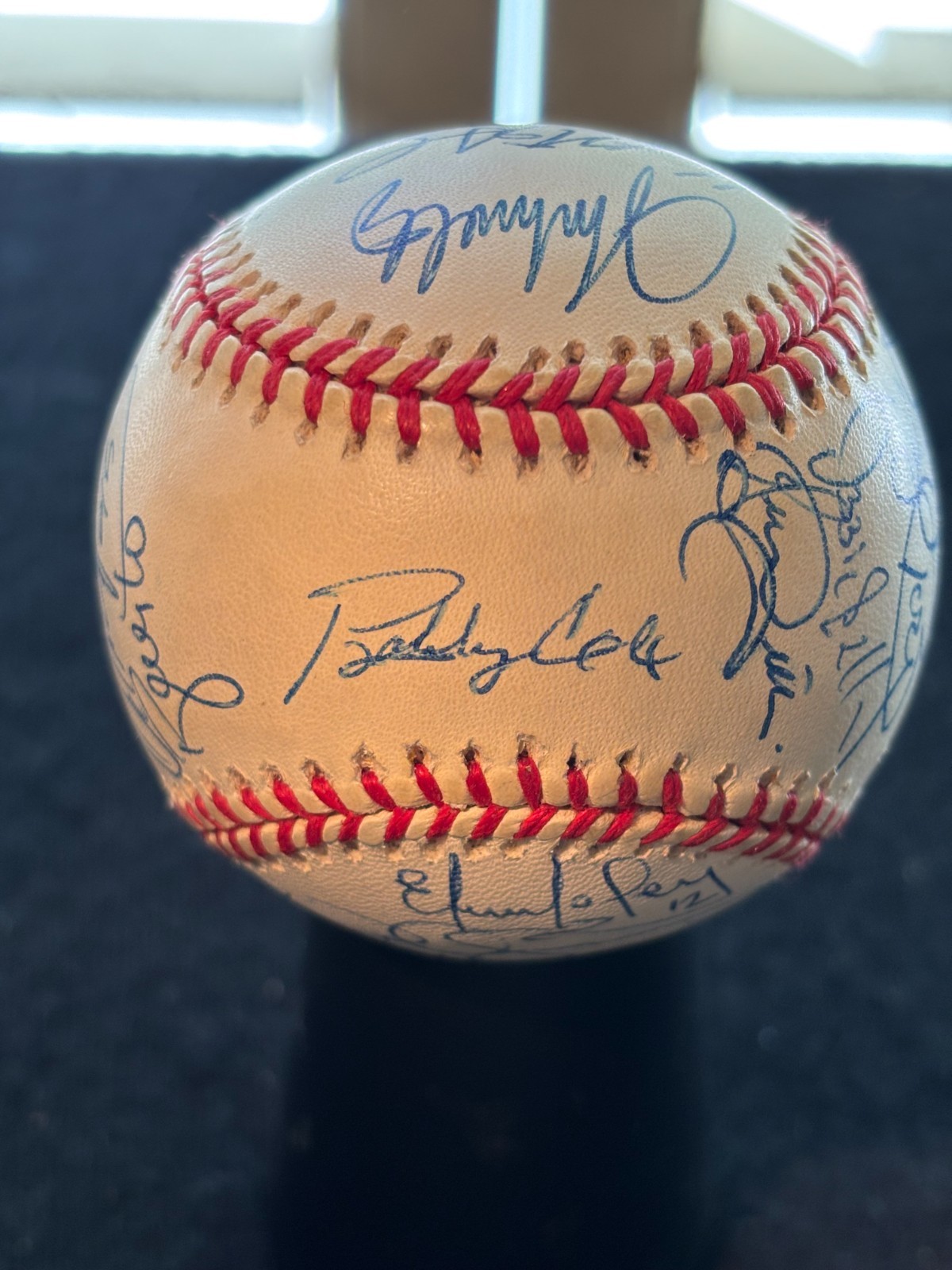 Vintage 1999 Atlanta Braves Autographed World Series Team Baseball 21 Signatures