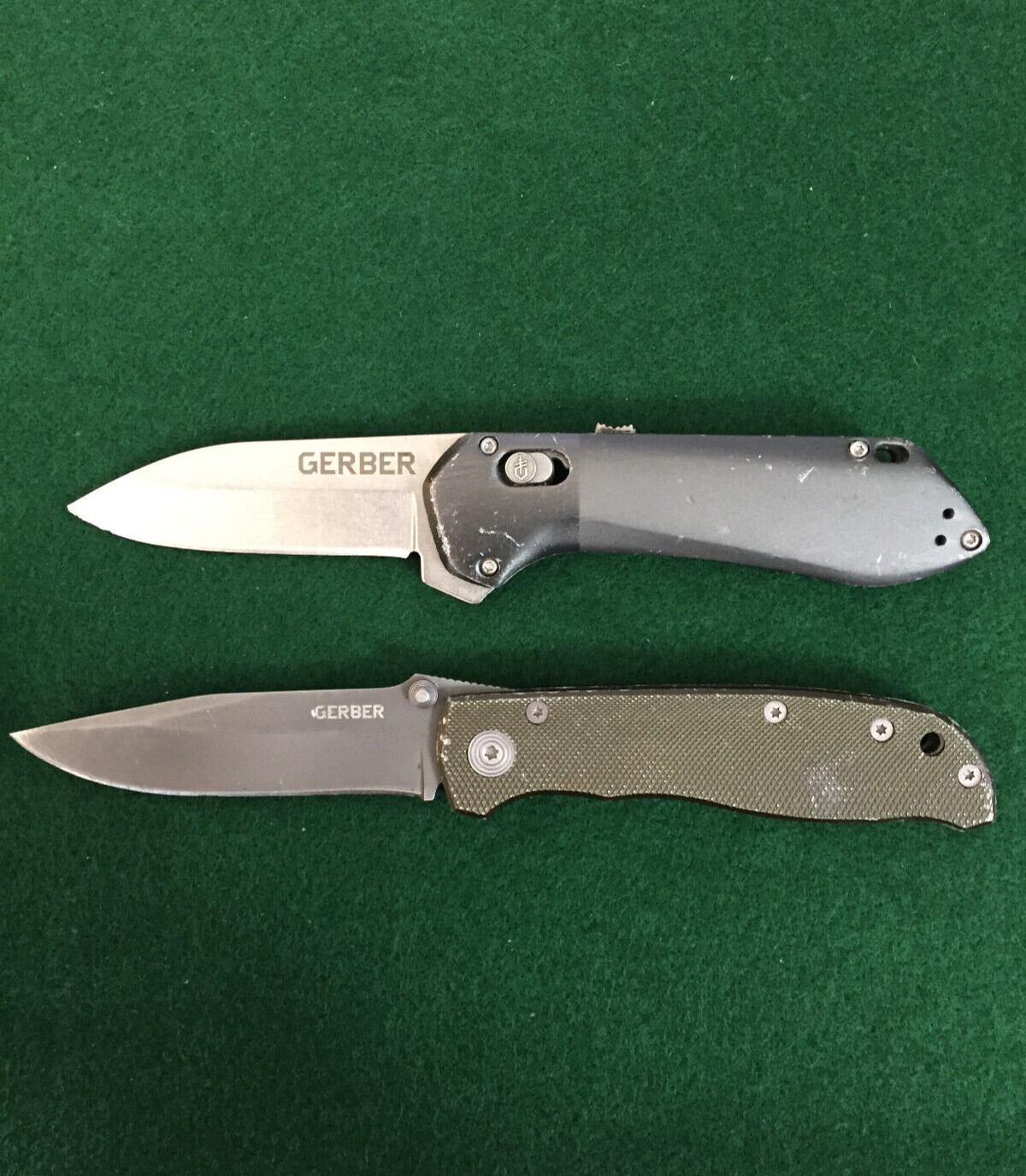 Lot of 2 Gerber knives 8970619A 2.5 Lot of 2 Gerber knives 8970619A 2.5