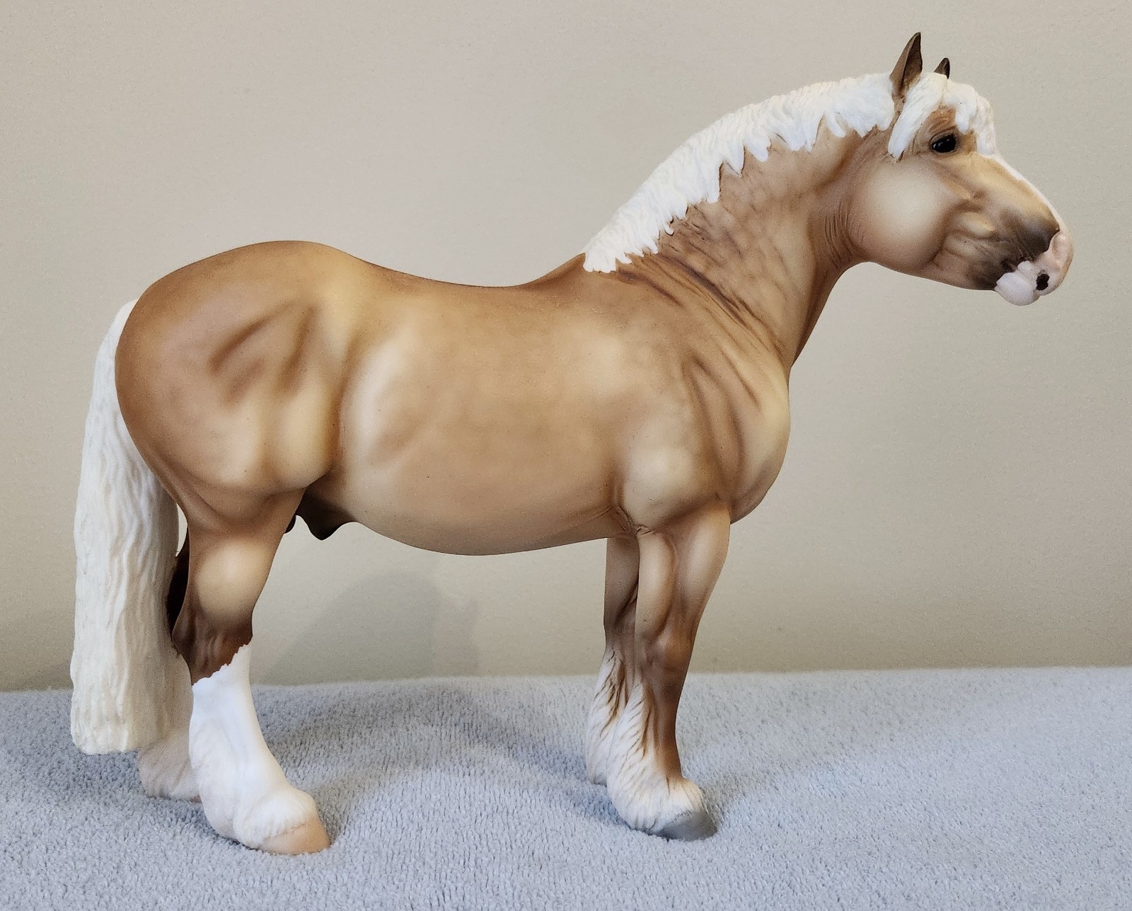Breyer 2026 Breyerfest/Breyerwest Volunteer Model Georg Palomino Breyer 2026 Breyerfest/Breyerwest Volunteer Model Georg Palomino