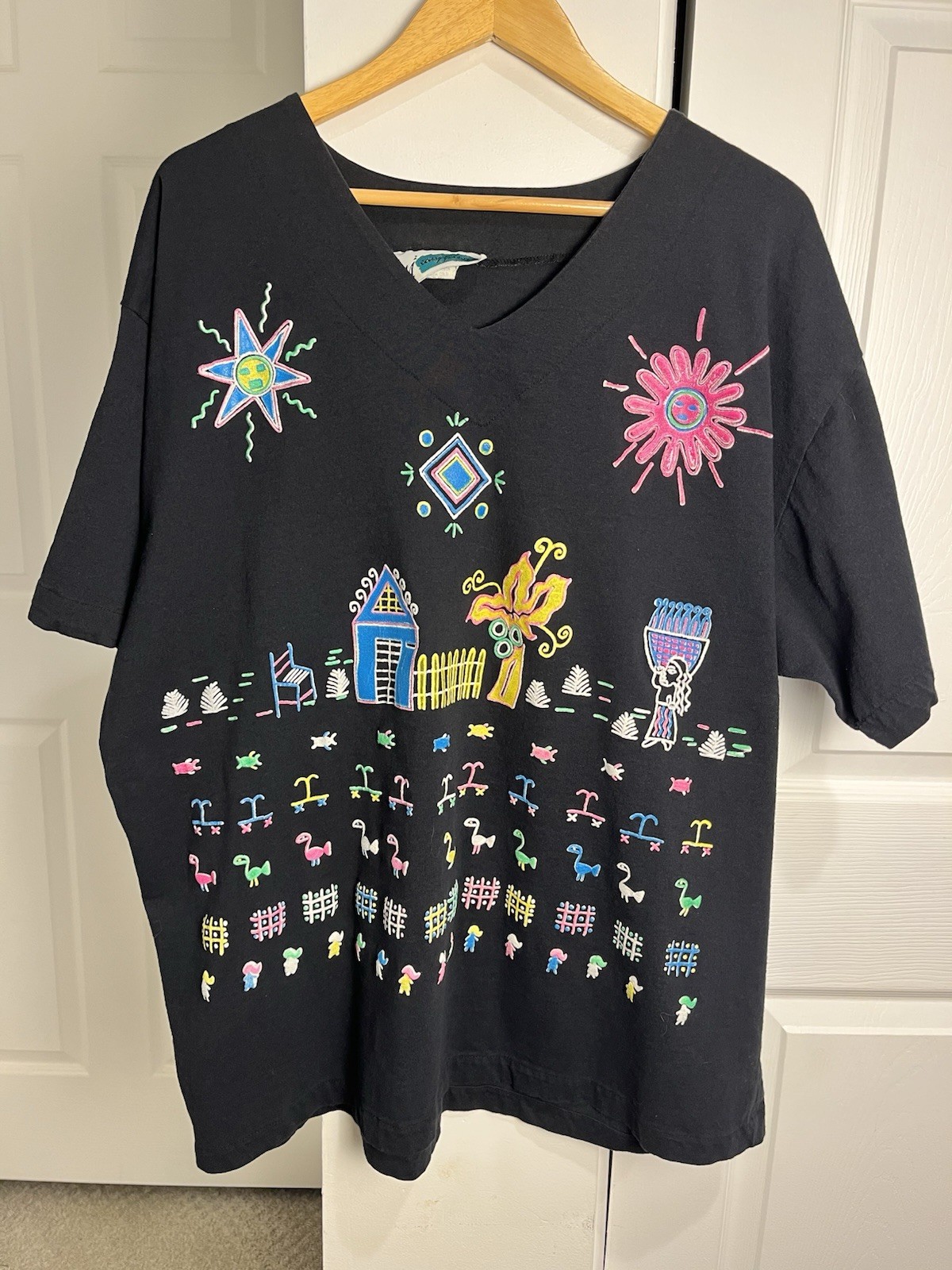 VTG. HM 2 Easy Pieces Artsy Fluorescent Abstract Scene Women’s 2x VTG. HM 2 Easy Pieces Artsy Fluorescent Abstract Scene Women’s 2x