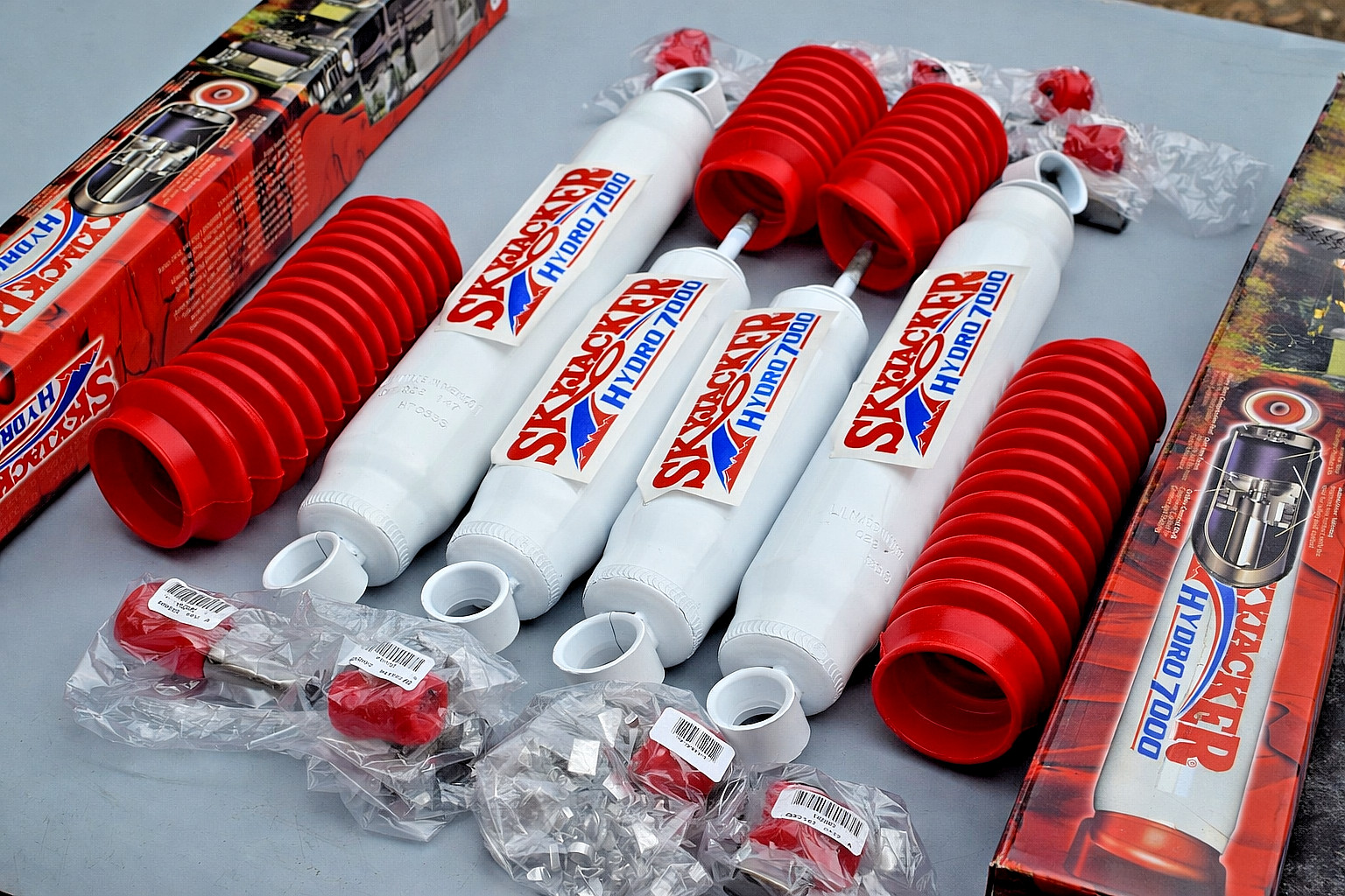 Skyjacker Hydro 7000 Shock Kit – Front & Rear 1997–2006 Jeep Wrangler - M148