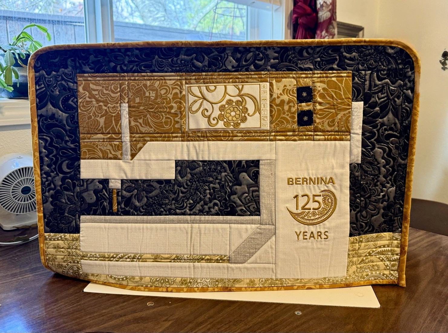 BERNINA B 880 Computerized Portable Sewing & Embroidery Machine for Quilting