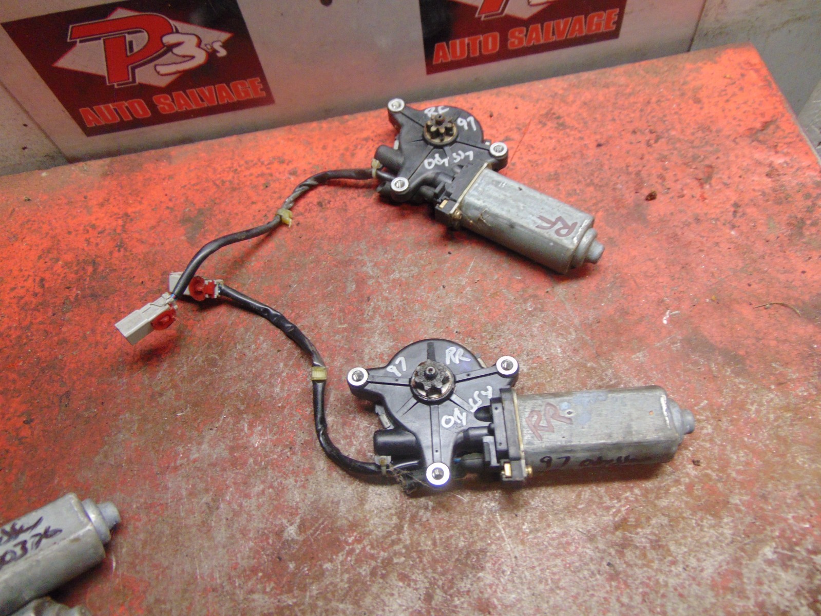 95 98 96 97 Honda Odyssey oem passenger right front or rear power window motor 95 98 96 97 Honda Odyssey oem passenger right front or rear power window motor