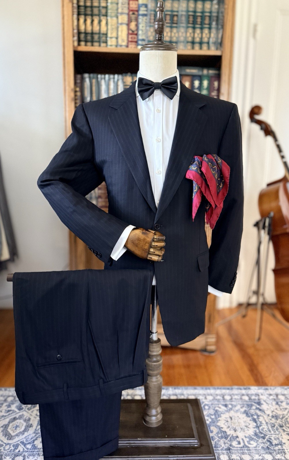 LNWOT BEAUTIFUL Black w/ Dotted Stripe Brioni Superfine Wool Suit 44R US/54R IT