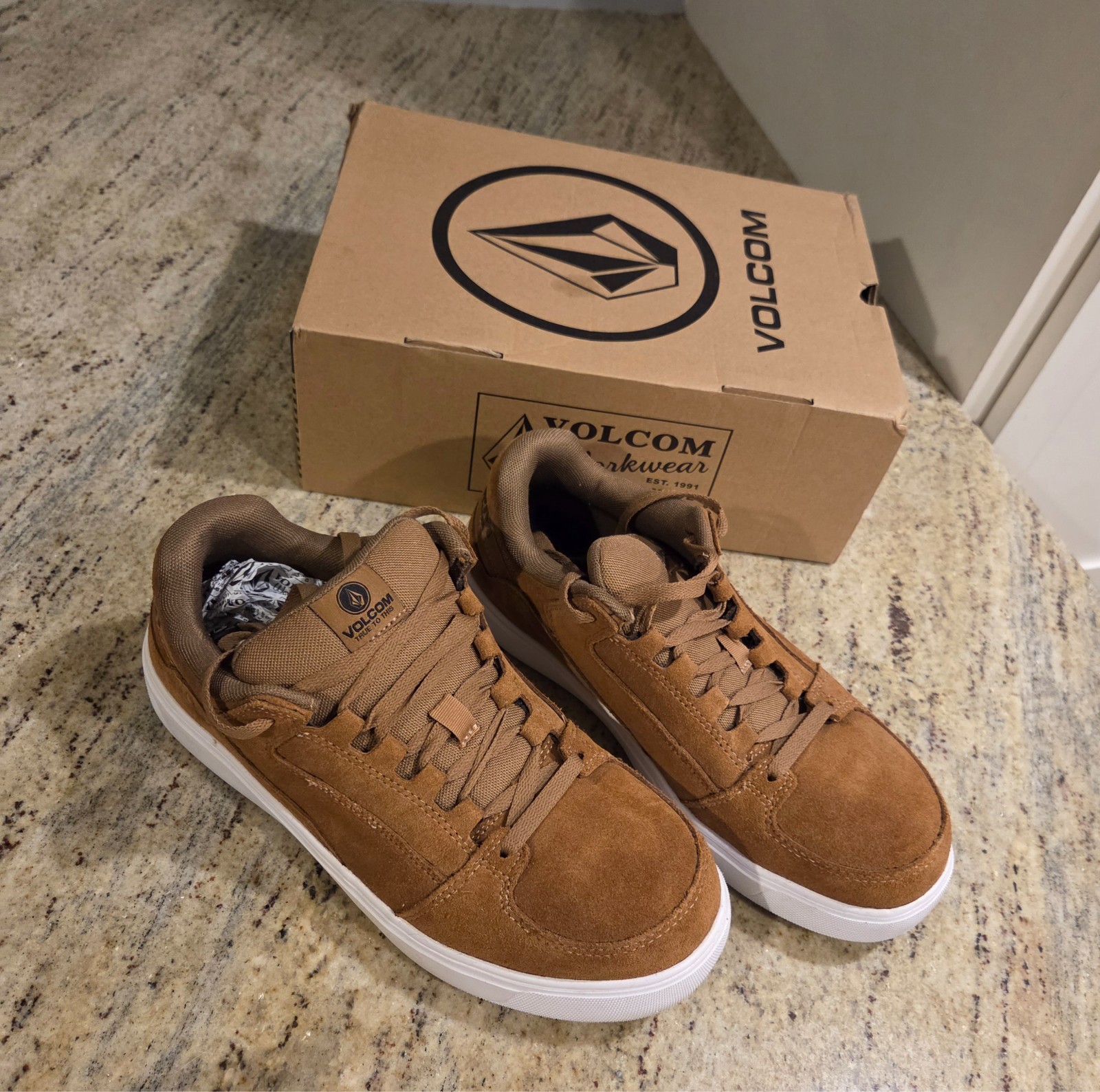 New Volcom Evolve EH Comp Toe Work Shoes Electrical Hazard Men\'s 9.5W VM30226