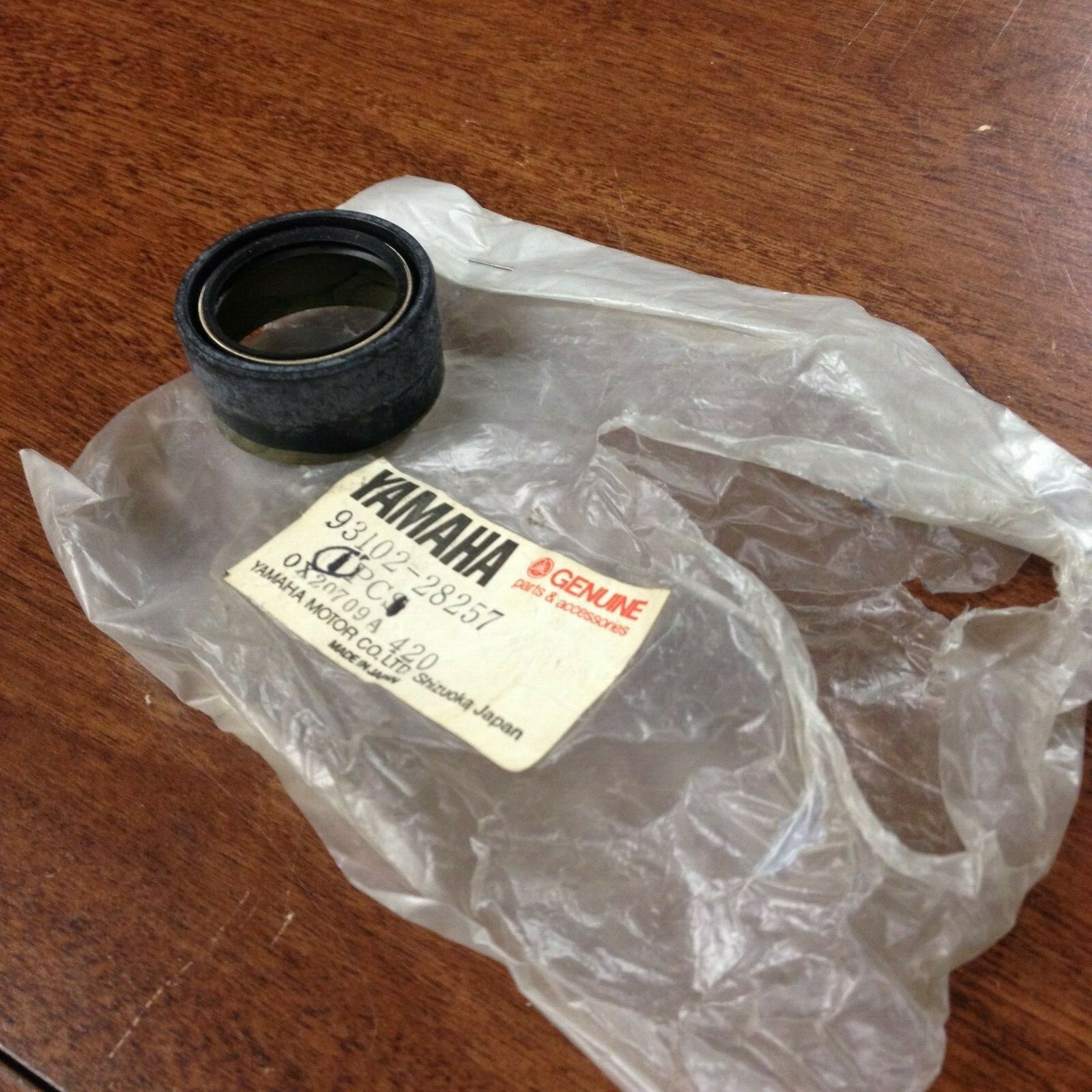 YAMAHA 1982 YZ80 NOS LOWER STEERING SEAL 93102-28257 AHRMA VINTAGE MOTOCROSS YAMAHA 1982 YZ80 NOS LOWER STEERING SEAL 93102-28257 AHRMA VINTAGE MOTOCROSS