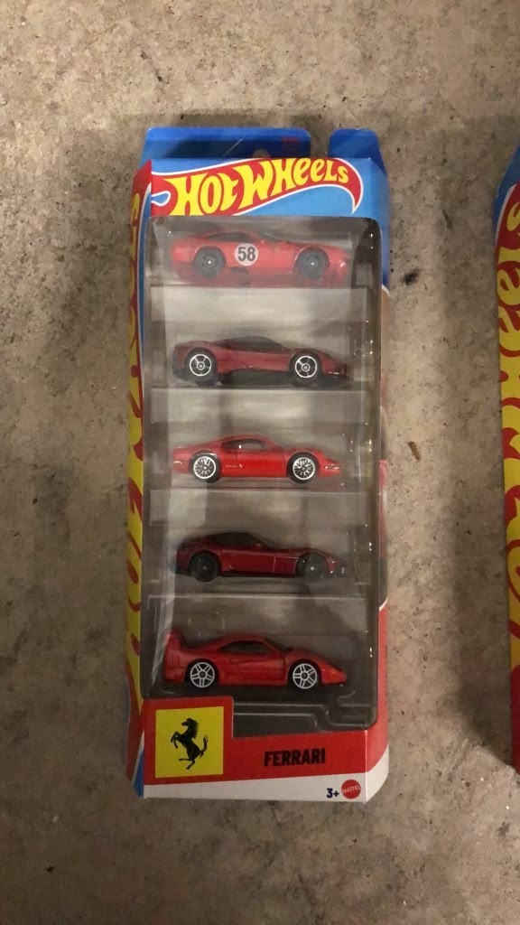 Hot Wheels 2026 Ferrari 5-Pack 5 Vehicle Set Red Diecast Cars New Hot Wheels 2026 Ferrari 5-Pack 5 Vehicle Set Red Diecast Cars New