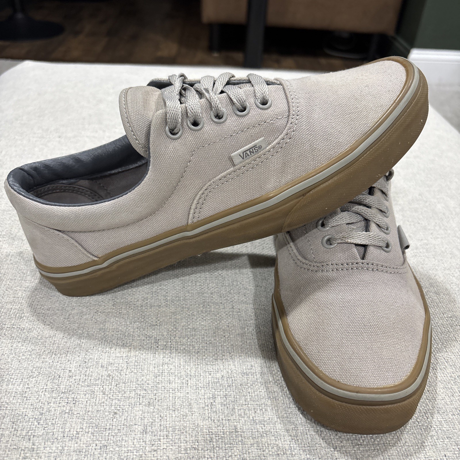 VANS Men\'s Low Top Vintage Sneakers Gray Lace-Up Gum Rubber Sole 9.5 -RARE COLOR VANS Men\'s Low Top Vintage Sneakers Gray Lace-Up Gum Rubber Sole 9.5 -RARE COLOR