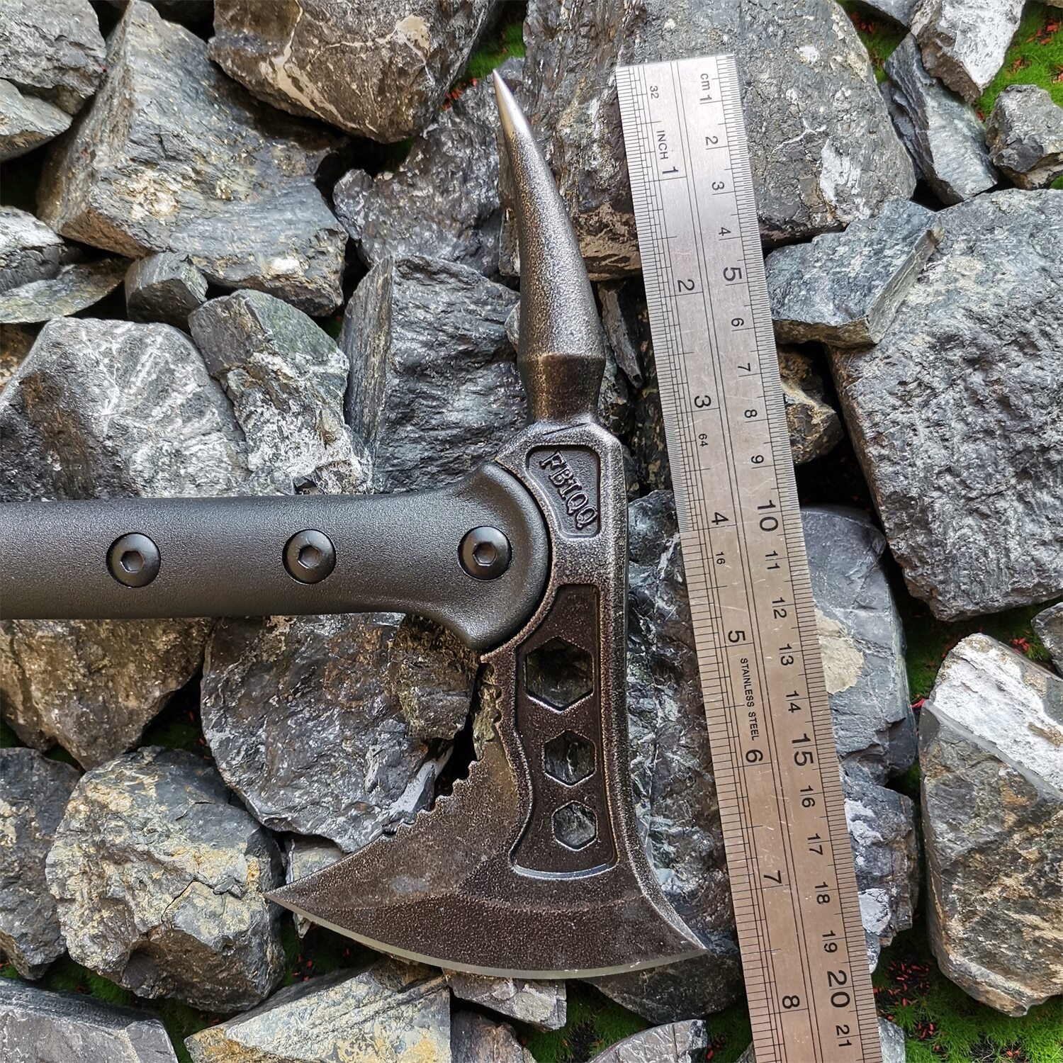 Fashion Personalized Hand-forged Hiking Camping Outdoor Self-defense Tomahawk Fashion Personalized Hand-forged Hiking Camping Outdoor Self-defense Tomahawk