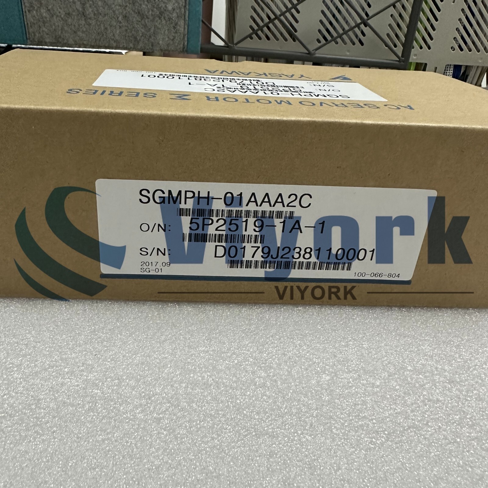 SGMPH-01AAA2C AC SERVO MOTOR NEW *vm