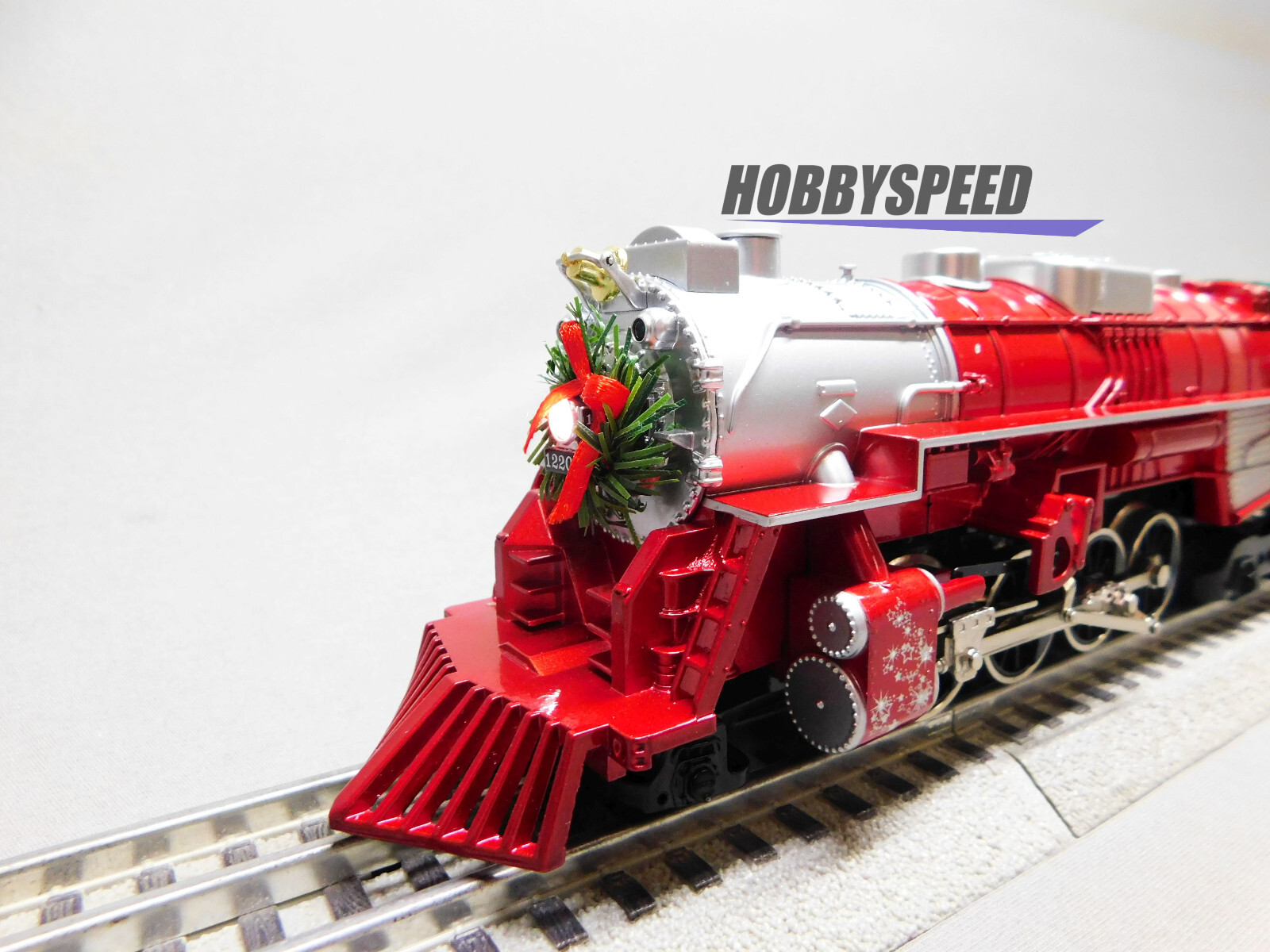LIONEL CHRISTMAS LIGHT EXPRESS LIONCHIEF STEAM LOCOMOTIVE O GAUGE 2123100-E NEW