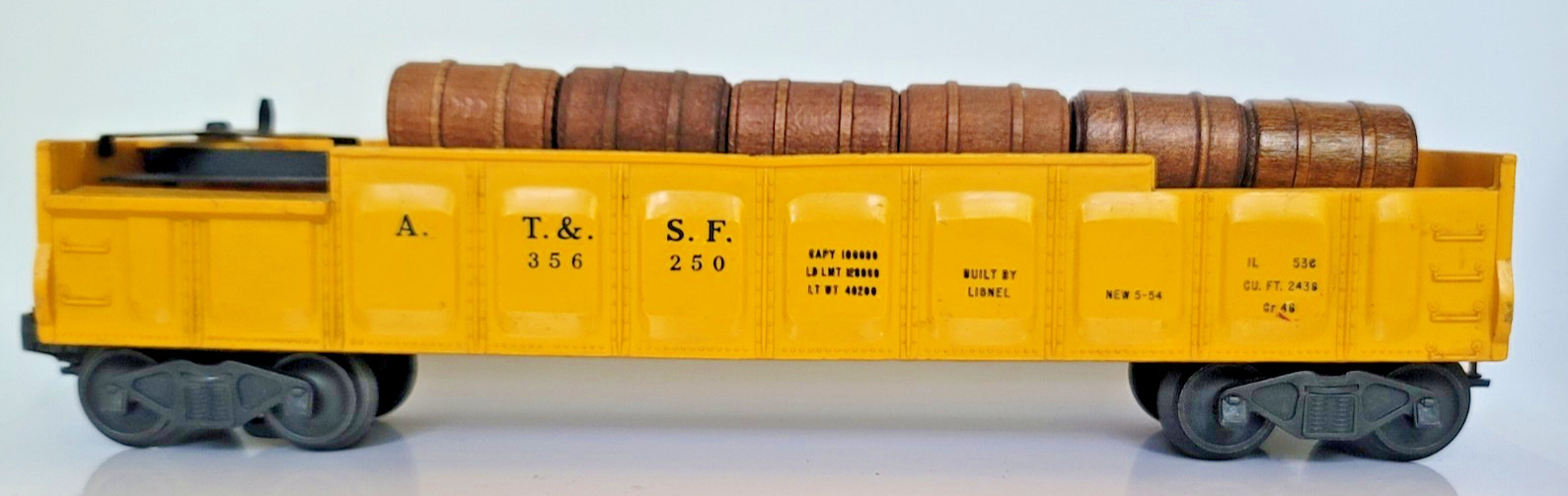 Lionel No. 3562-50 Postwar Yellow Barrel Car AT&SF w/ Load  10% Daily Drop CB32