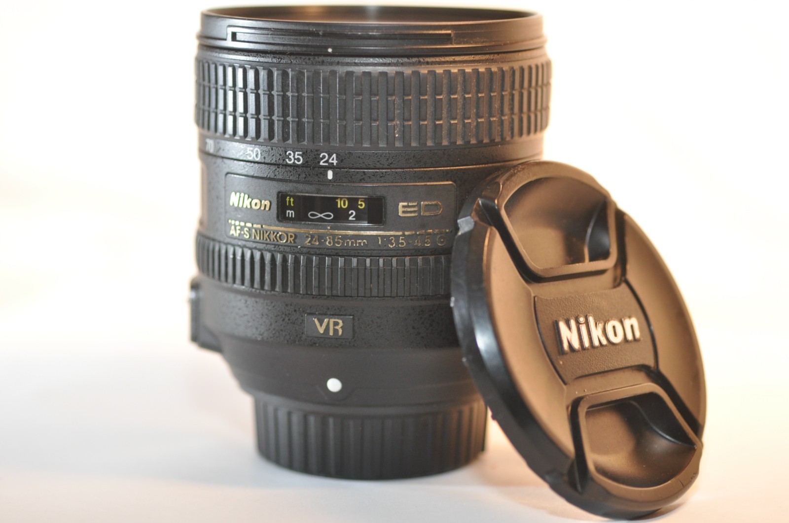 Nikon ED AF-S VR Nikkor 24-85mm f/3.5-4.5 G FX lens for D750 D850 D780 DF ZF Z8