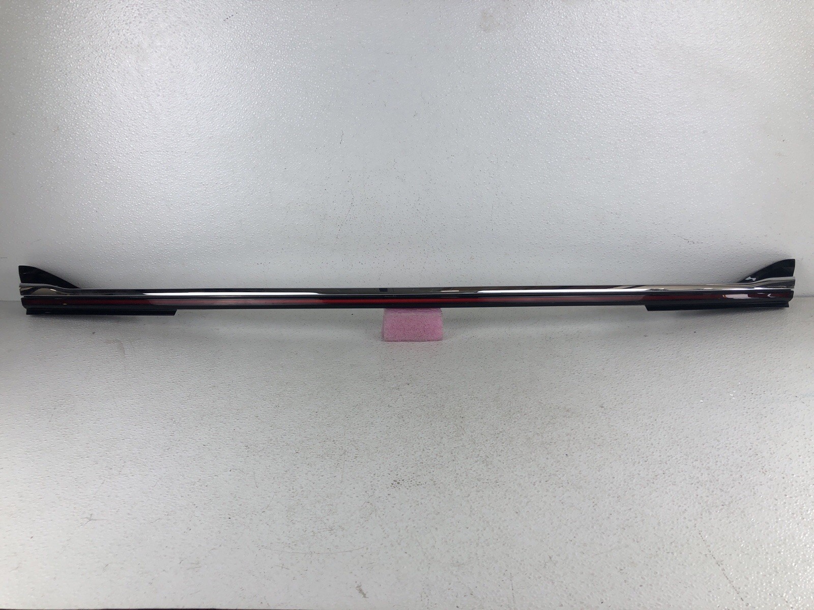 2020-2022 BMW  7-Series LED Tail Light Bar 3rd Brake Light OEM H2985465102