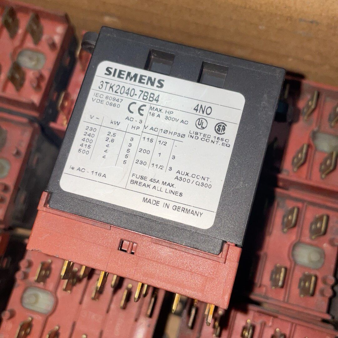 1PC NEW SIEMENS 3TK2040-7BB4 Safety Relay Expedited Shipping 1PC NEW SIEMENS 3TK2040-7BB4 Safety Relay Expedited Shipping