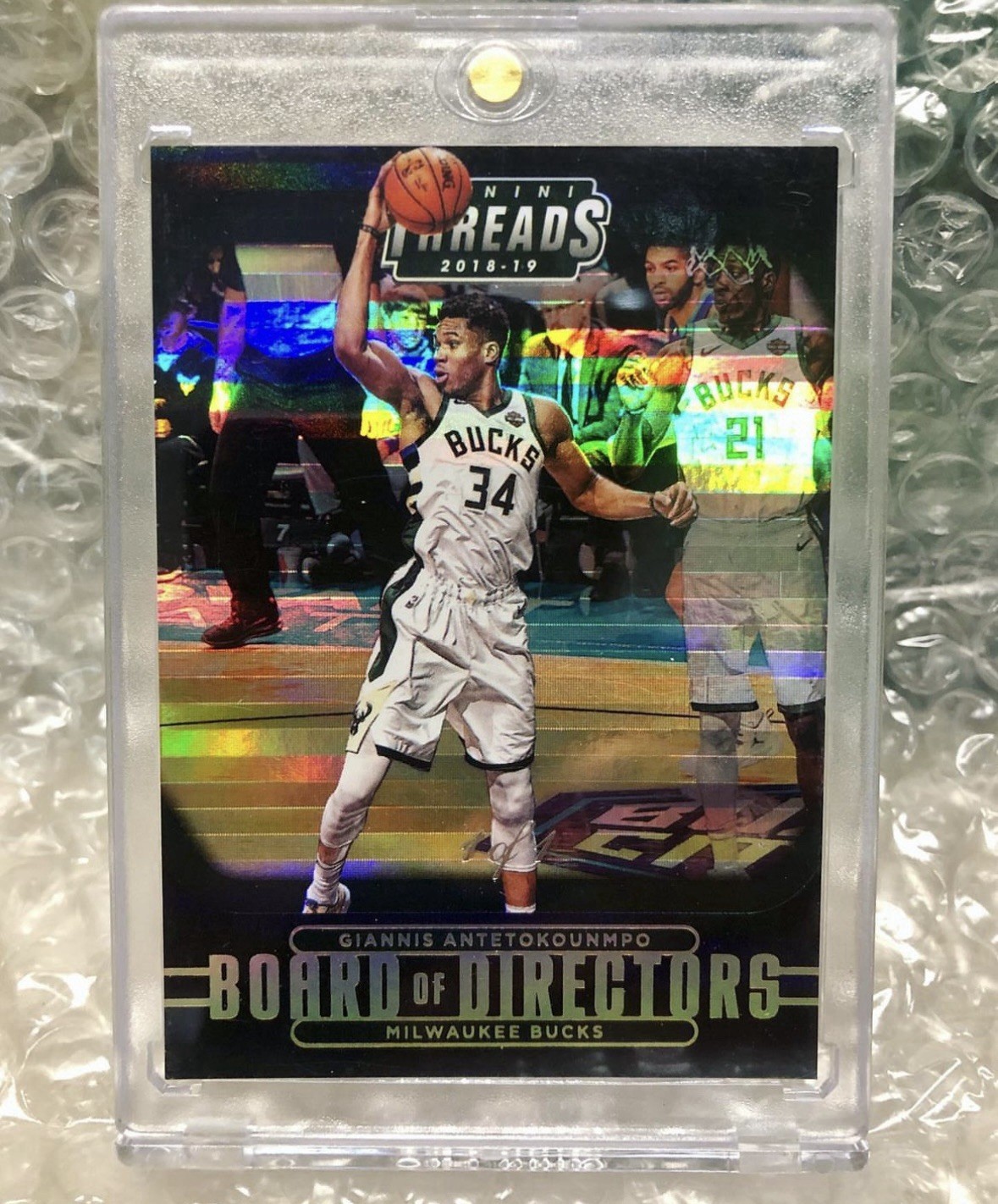 2018-19 Panini Threads Board of Directors Giannis Antetokounmpo 1/1 Black 2018-19 Panini Threads Board of Directors Giannis Antetokounmpo 1/1 Black