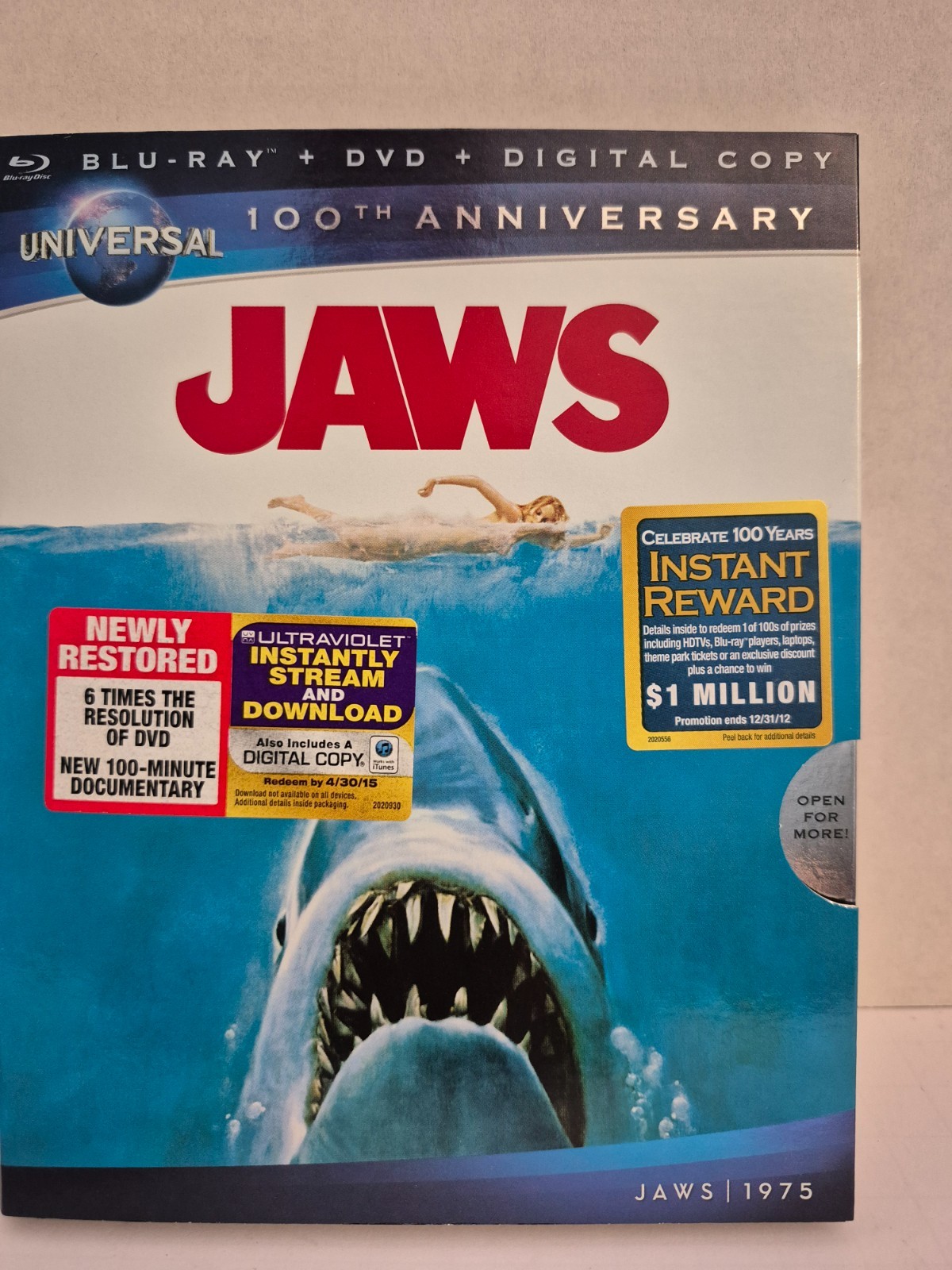 JAWS Blu-ray DVD Combo Pack w/Universal 100th Anniversary Slipcover 1975