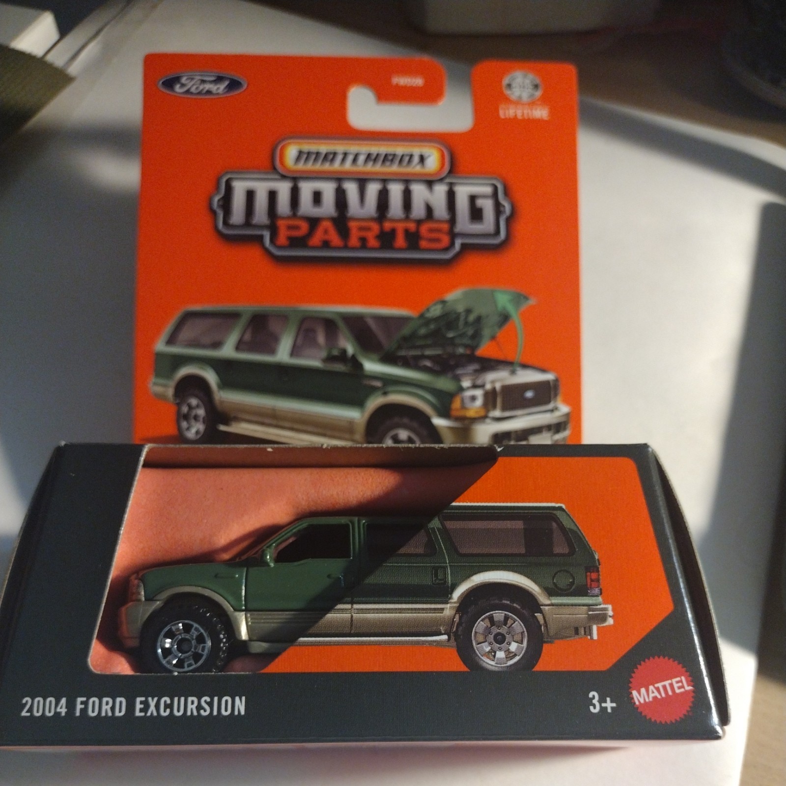 2026 Matchbox 2004 Ford Excursion Moving Parts Green New Unopened USPS Hike 10/4