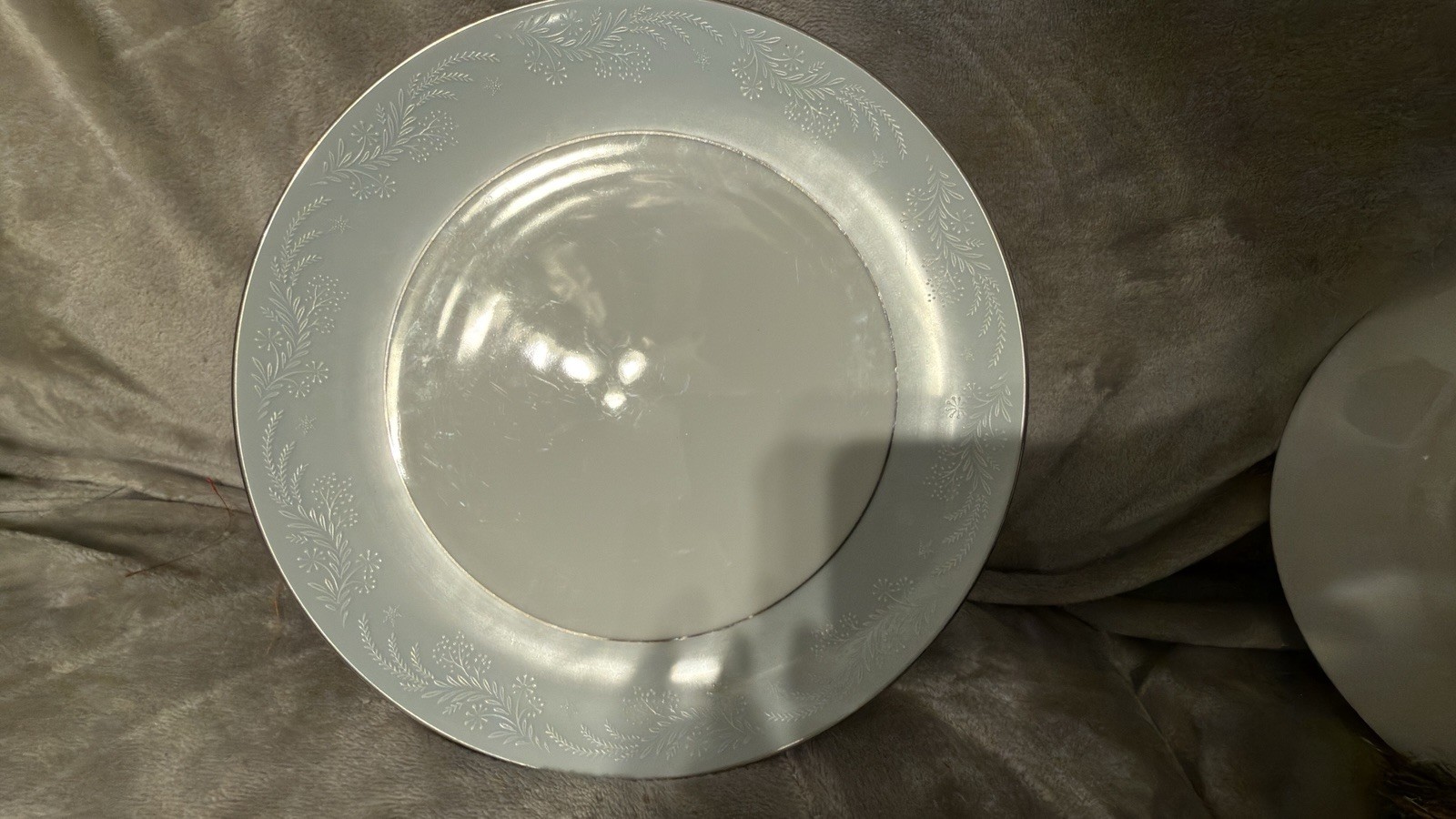 Noritake Japan 5651 LAUREATE Blue w Platinum Dinner Plate 10 5/8\ Noritake Japan 5651 LAUREATE Blue w Platinum Dinner Plate 10 5/8\