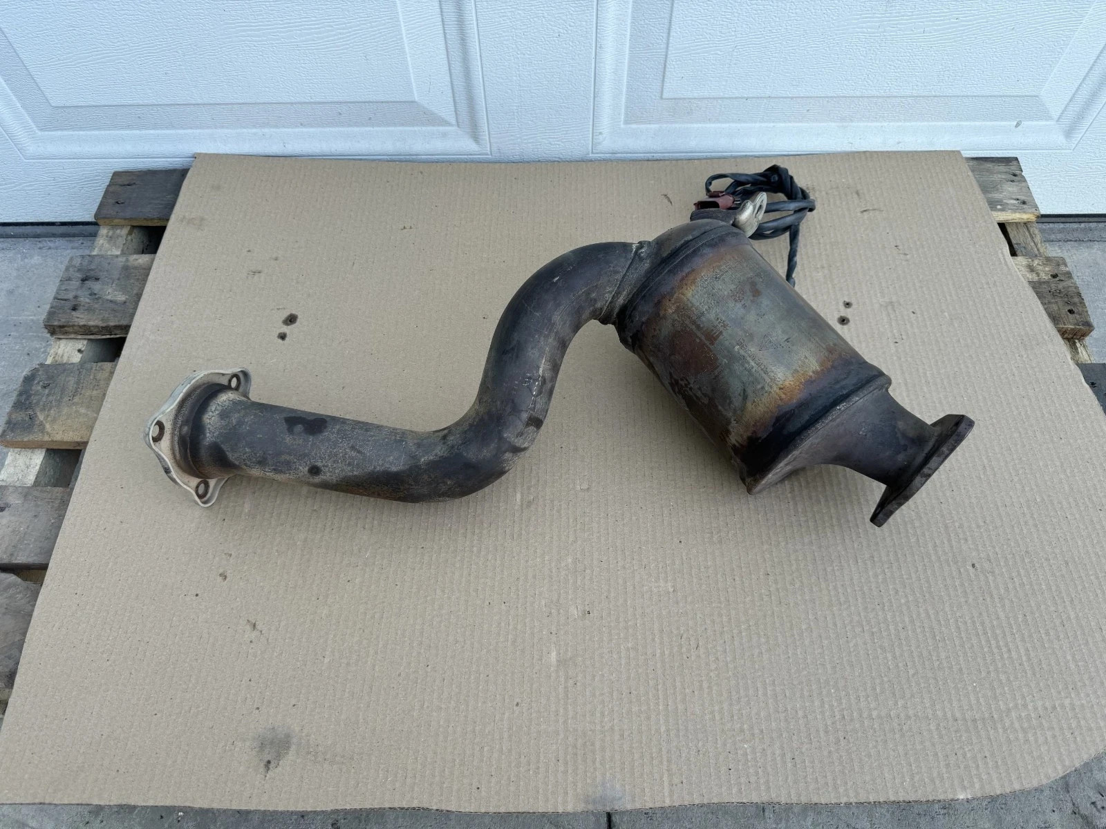 2015-2018 PORSCHE CAYENNE 958 LH RECERTIFIED CATALYTIC OEM 7P5254301 2015-2018 PORSCHE CAYENNE 958 LH RECERTIFIED CATALYTIC OEM 7P5254301
