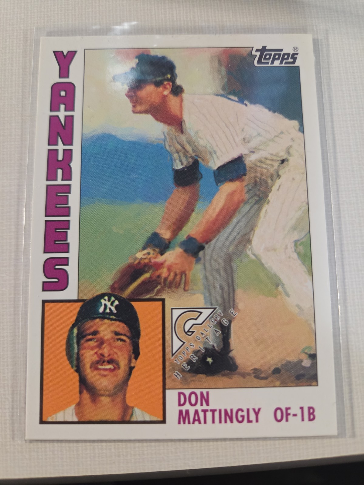 1984 Topps DON MATTINGLY Rookie RC Card #8 New York Yankees Very Nice 1984 Topps DON MATTINGLY Rookie RC Card #8 New York Yankees Very Nice