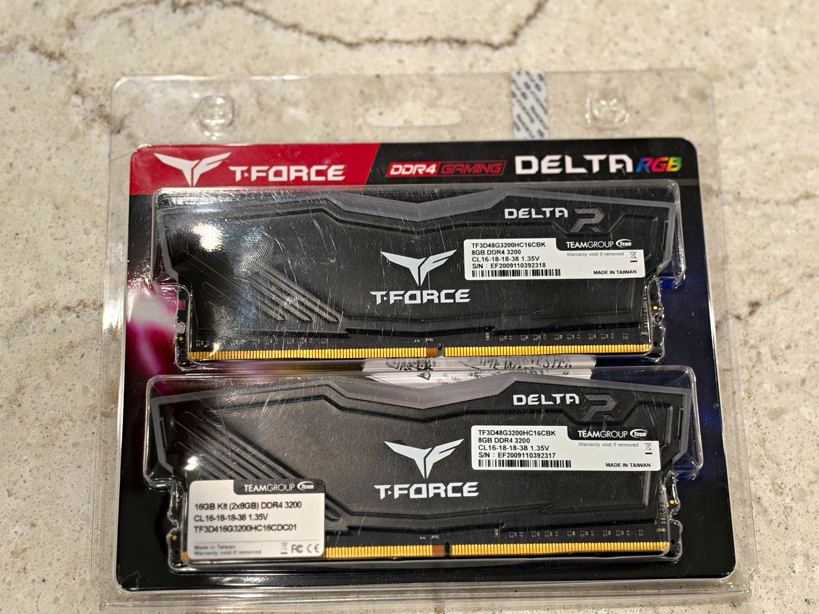 TEAMGROUP T-Force Delta RGB 16GB (2x8GB) DDR4-3200 PC4-25600 DIMM