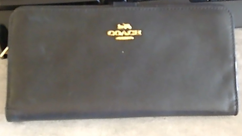 Coach Vintage Black Smooth Leather Continental Wallet Coach Vintage Black Smooth Leather Continental Wallet