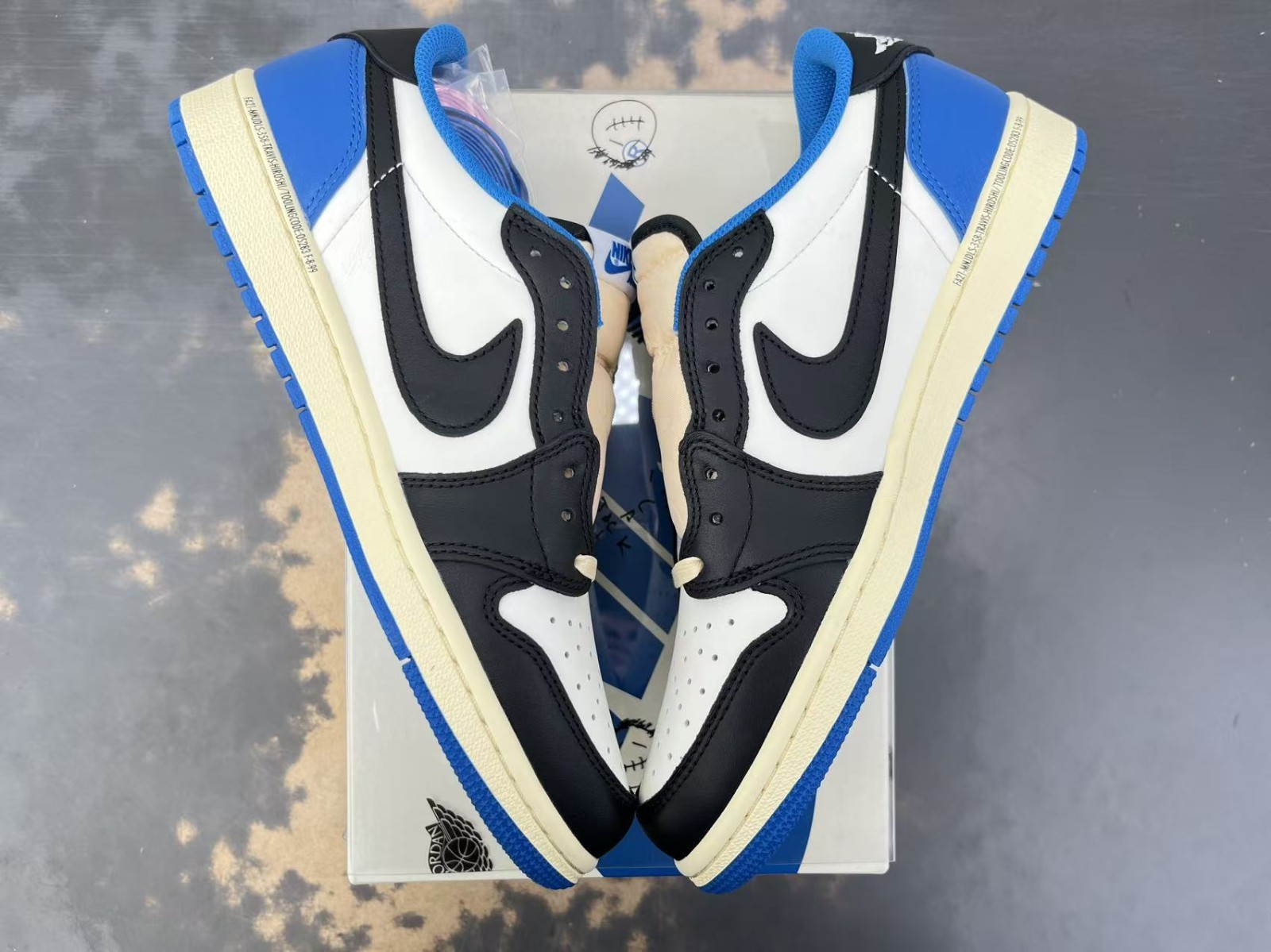 Jordan 1 Retro Low OG SP Fragment x Travis Scott Men\'s DM7866-140 SIZE 10.5 US