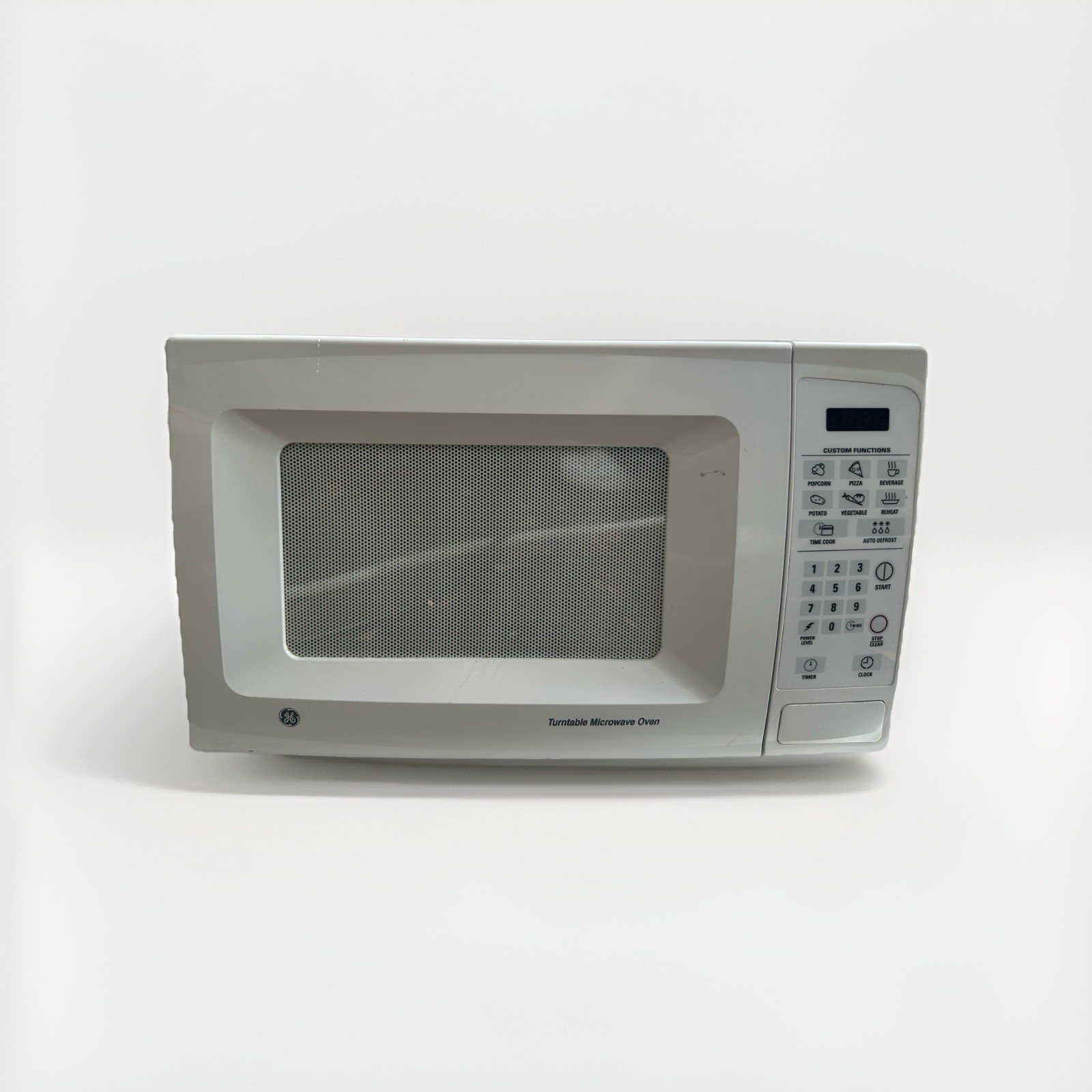 Vintage 2004 General Electric GE JES738WH Countertop Turntable Microwave Tested Vintage 2004 General Electric GE JES738WH Countertop Turntable Microwave Tested