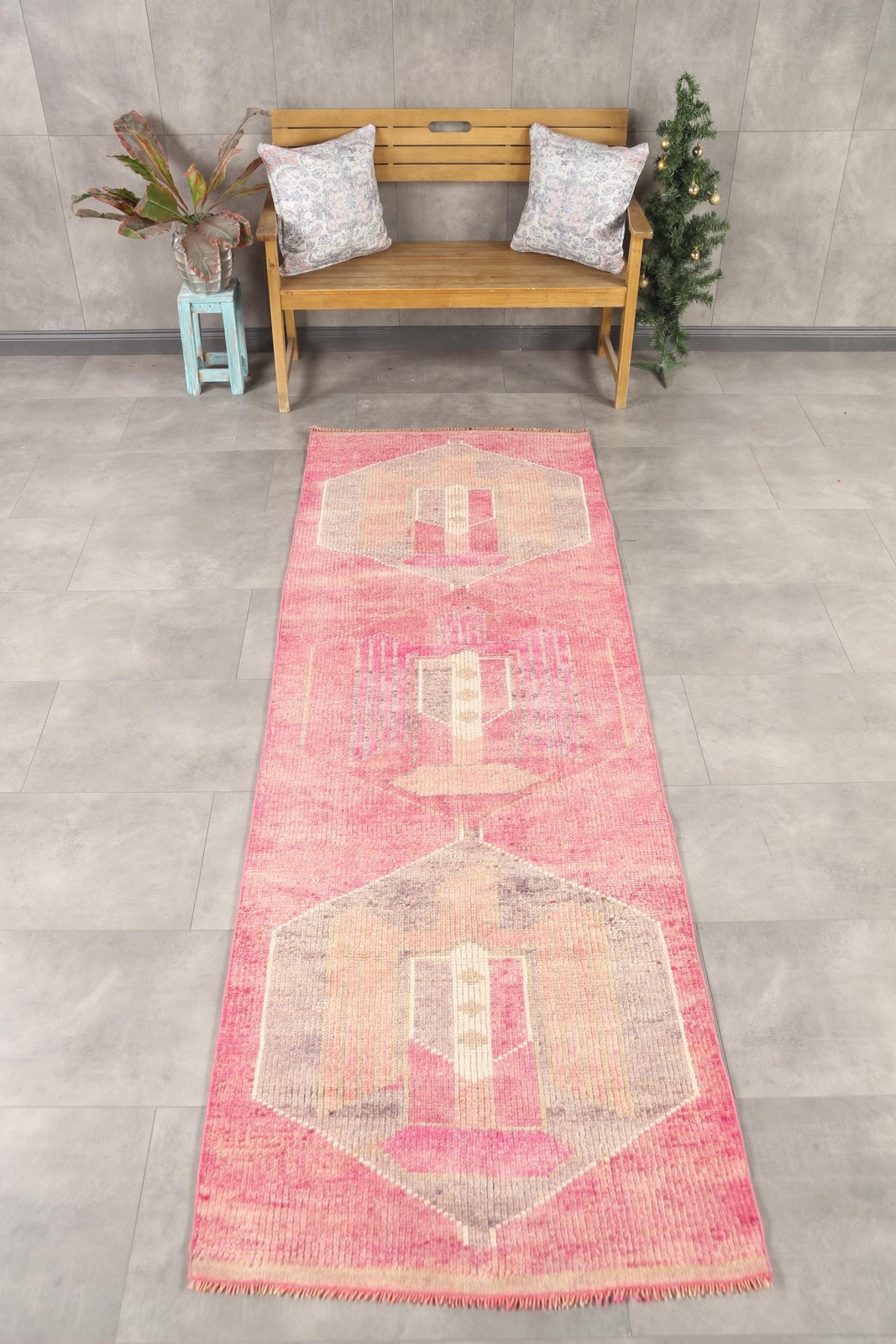 Vintage 3,1x9,6 ft Rug, Runner Turkish Rug, Pink Gray Solid Rug Vintage 3,1x9,6 ft Rug, Runner Turkish Rug, Pink Gray Solid Rug