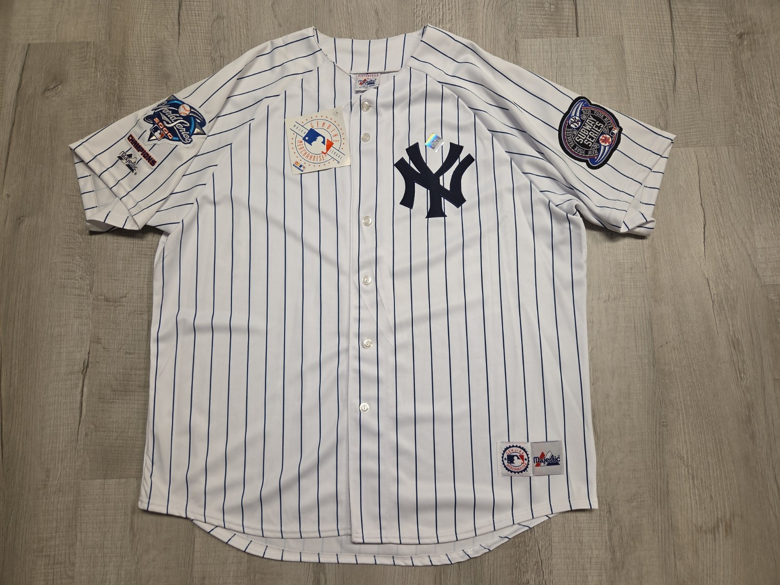 VTG Majestic 2000 World Series NY Yankees Pinstripe Jersey Embroidered Patches VTG Majestic 2000 World Series NY Yankees Pinstripe Jersey Embroidered Patches