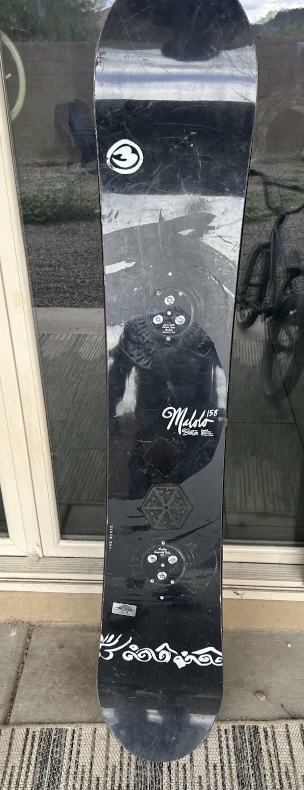 Burton Malolo 158cm All-Mountain Snowboard Black/Gray/White Burton Malolo 158cm All-Mountain Snowboard Black/Gray/White