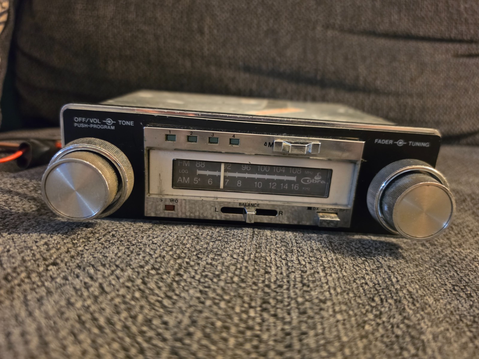 RARE Vintage Cobra Model 95GTL In-Dash AM/FM 8 Track Player - Tested Works 