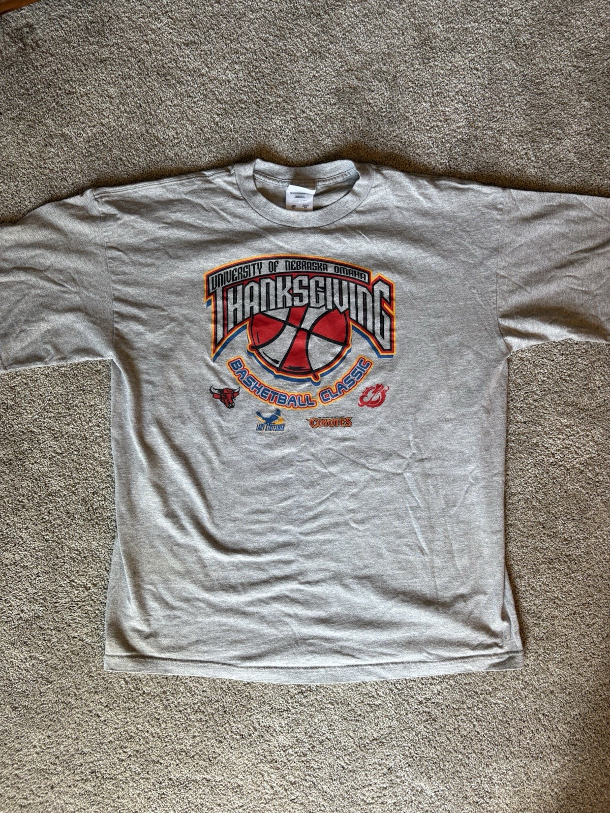 Vintage Adidas UNO Nebraska Omaha Mavericks Basketball Thanksgiving Tournament Vintage Adidas UNO Nebraska Omaha Mavericks Basketball Thanksgiving Tournament