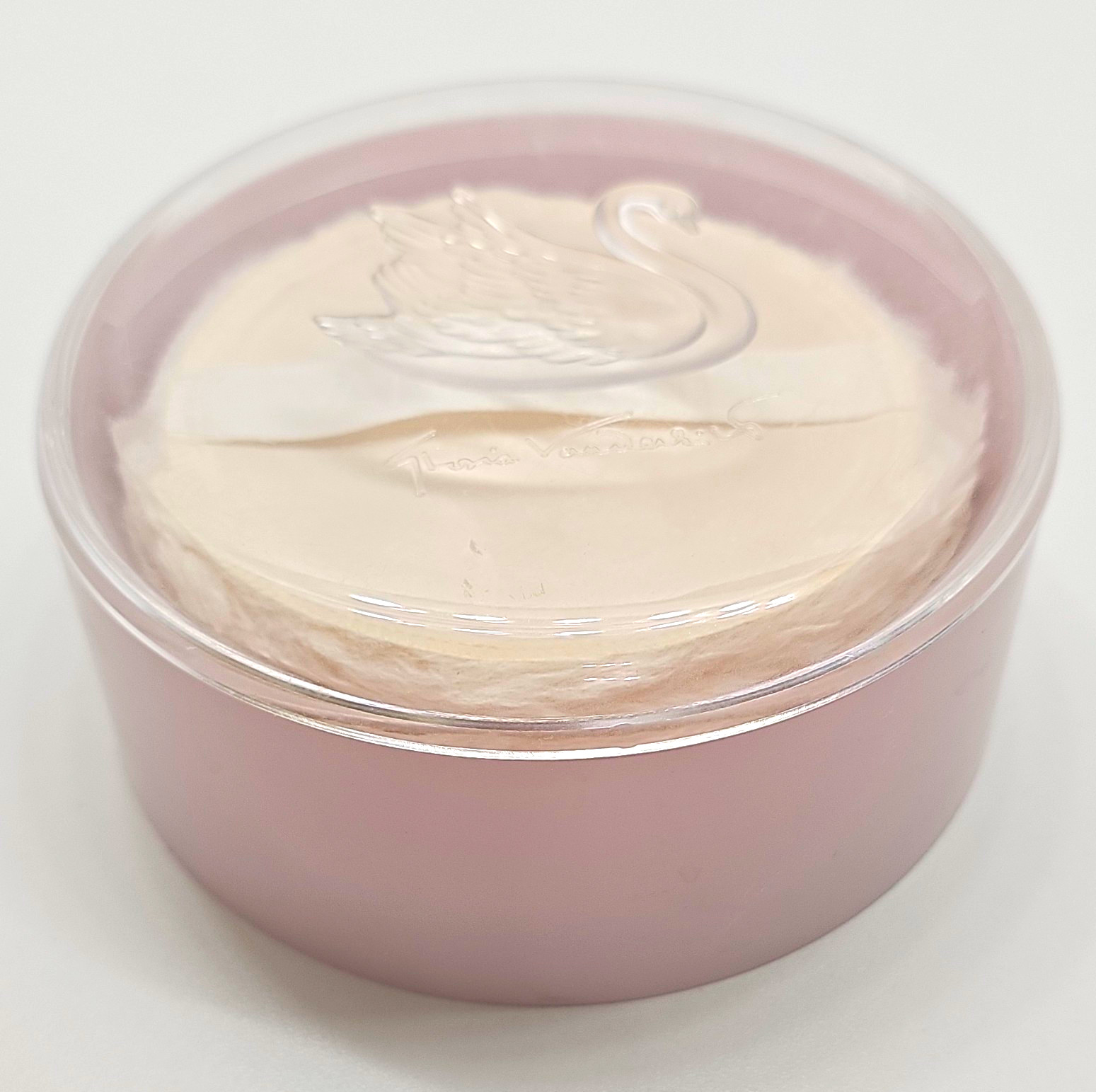 Vintage Silkening Body Powder(4 oz) Scented with Puff *NEW OPENED* Vintage Silkening Body Powder(4 oz) Scented with Puff *NEW OPENED*