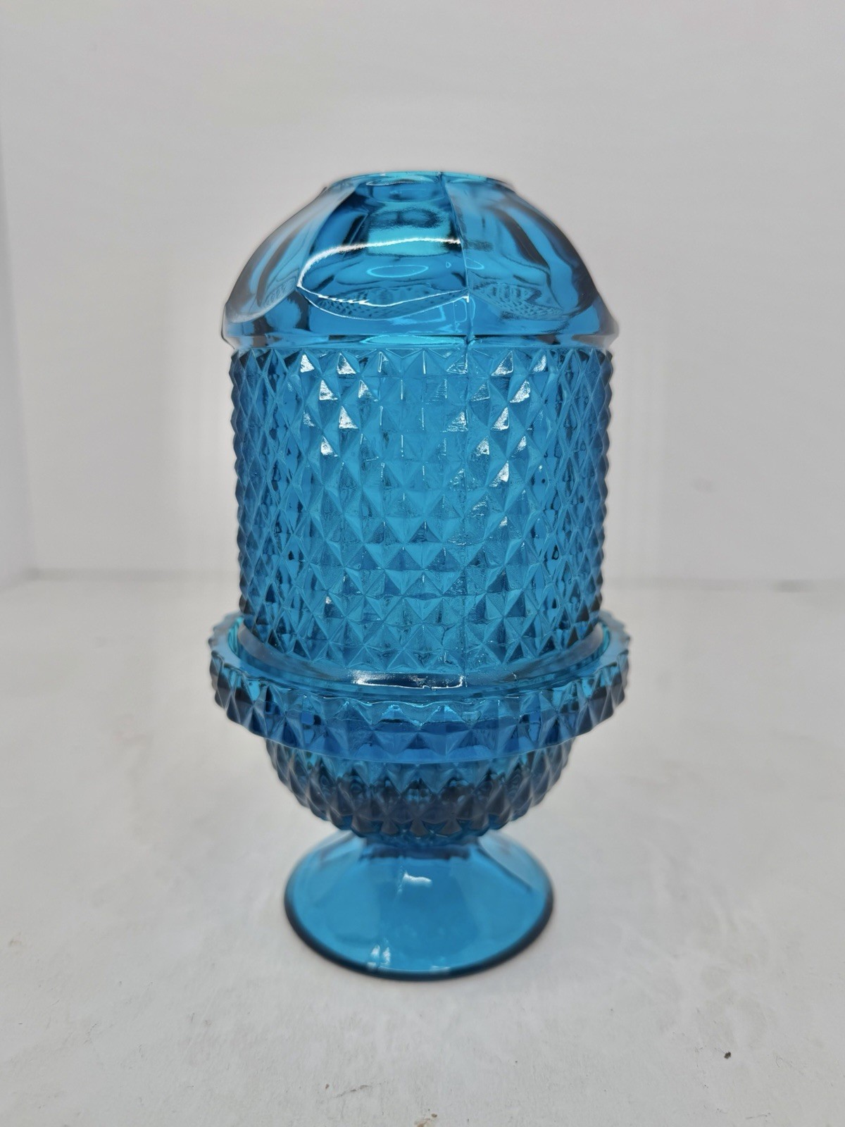 Vintage MCM Viking Glass Diamond Point Fairy Lamp In Bluenique Stunning Vintage MCM Viking Glass Diamond Point Fairy Lamp In Bluenique Stunning