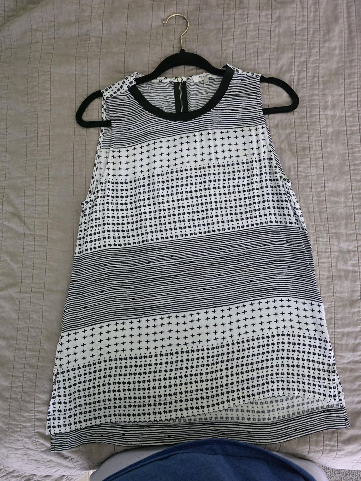 Madewell Sleeveless Black And White Tank.