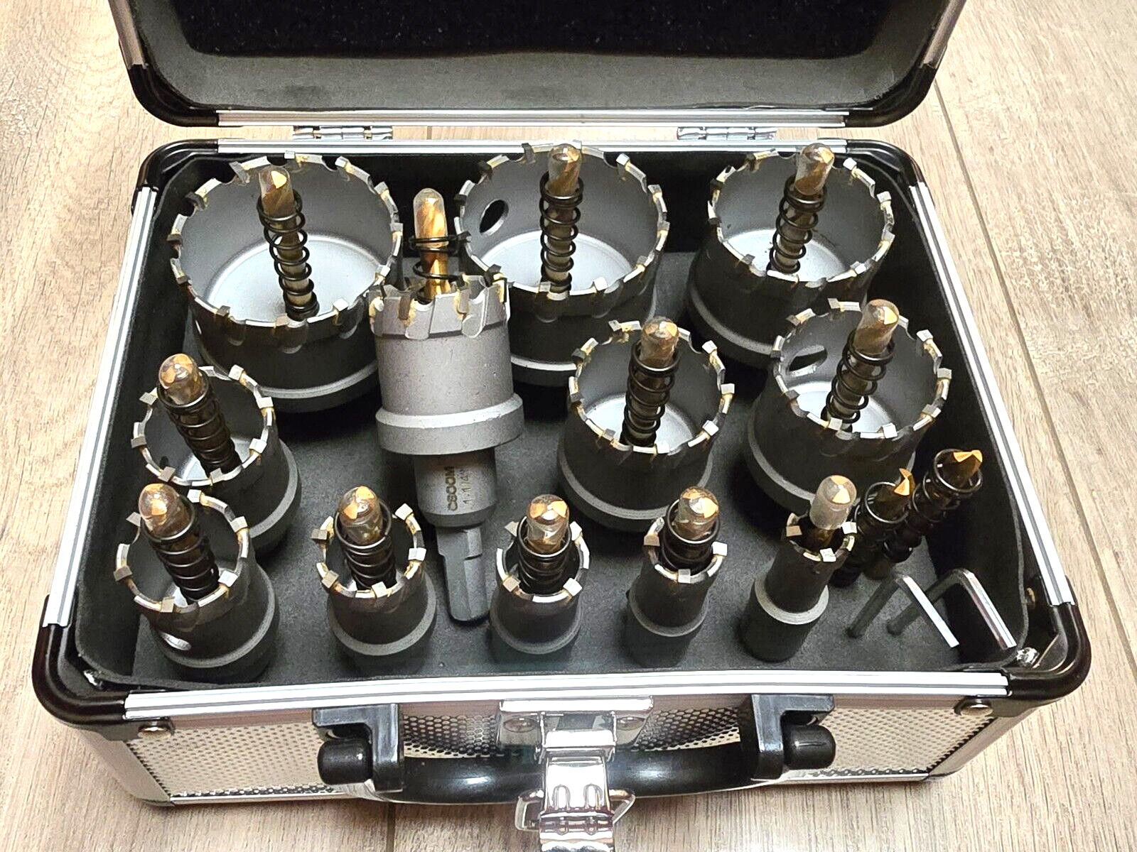 16pc Heavy Duty Carbide Metal Hole Cutter / Hole Saw Set w/Case 5/8