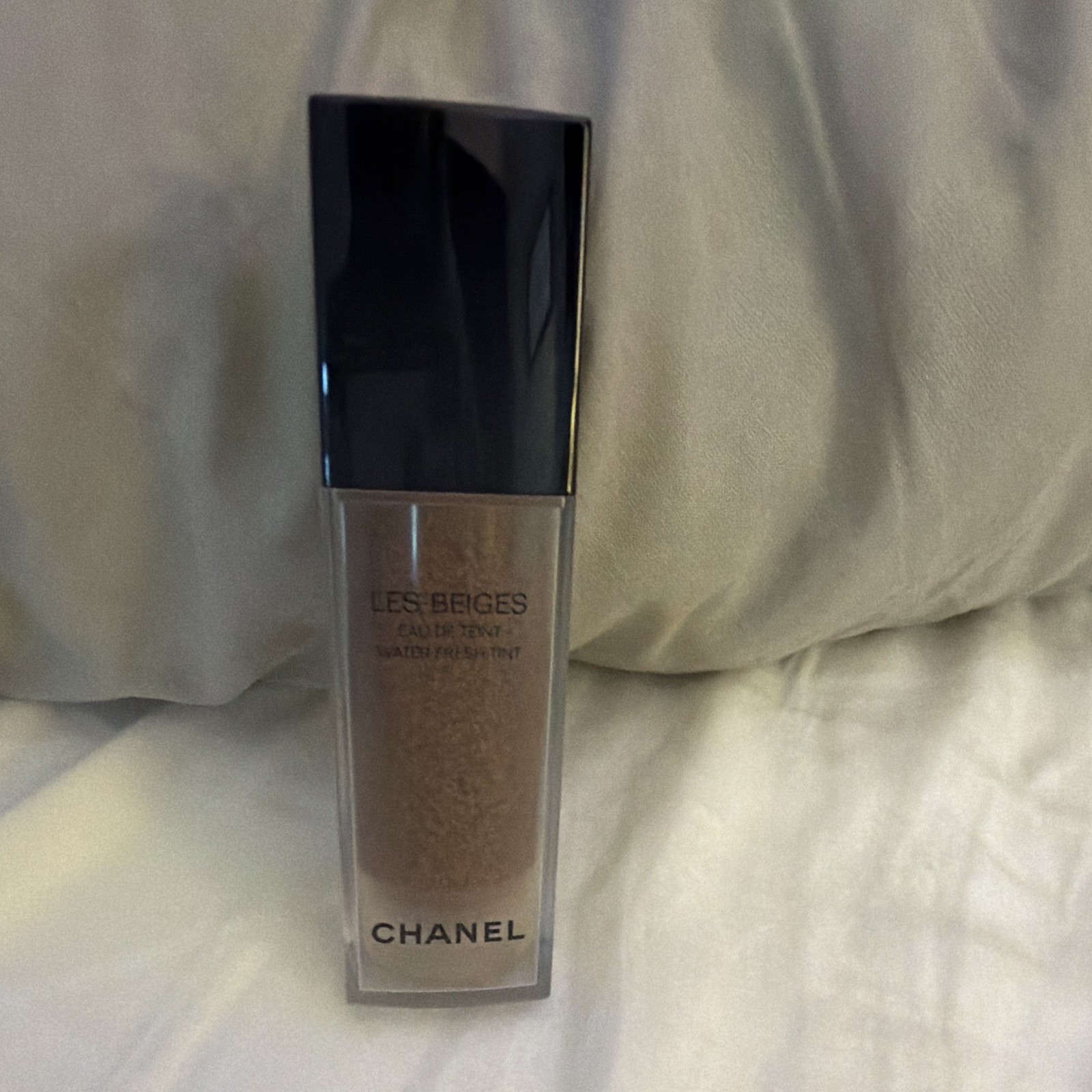 CHANEL LES BEIGES Water-Fresh Tint Foundation Light Deep 30ml/1fl oz CHANEL LES BEIGES Water-Fresh Tint Foundation Light Deep 30ml/1fl oz