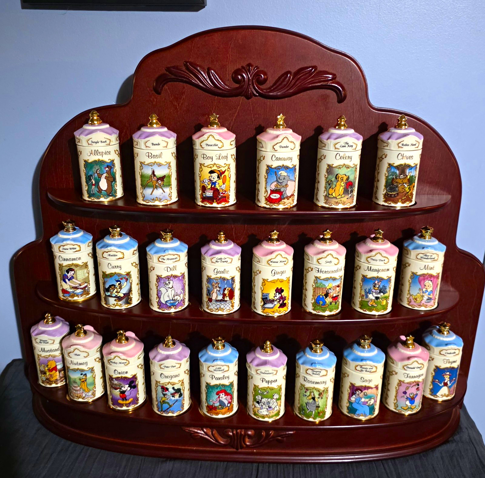 Lenox Walt Disney 24 Spice Jar Collection with Wooden Display Rack Lenox Walt Disney 24 Spice Jar Collection with Wooden Display Rack