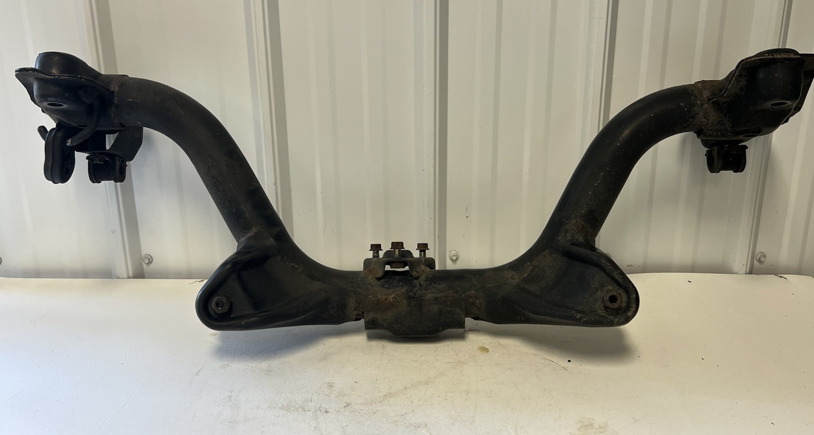 1997-2001 Honda CR-V CRV AWD Rear Subframe Crossmember Sub Frame OEM