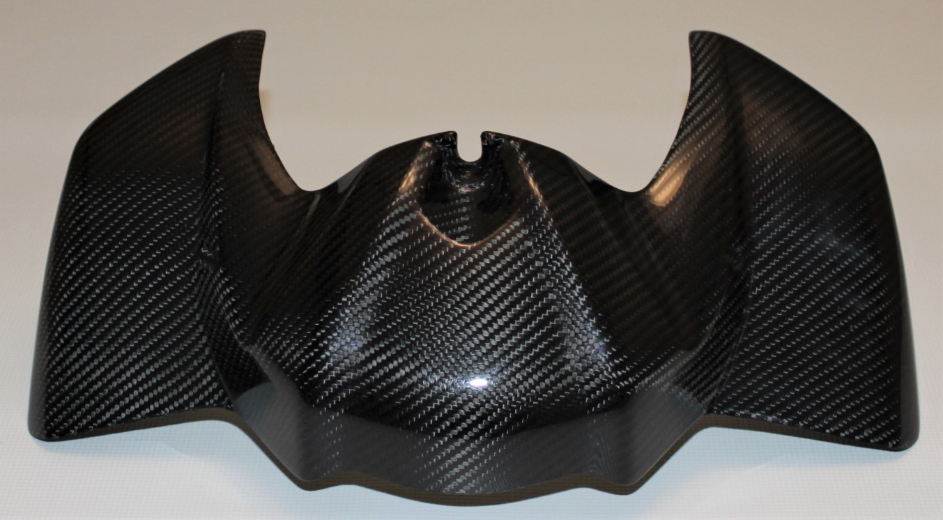 2006-2015 Yamaha FZ1 Fazer Front Tank Cover - 100% Carbon Fiber 2006-2015 Yamaha FZ1 Fazer Front Tank Cover - 100% Carbon Fiber