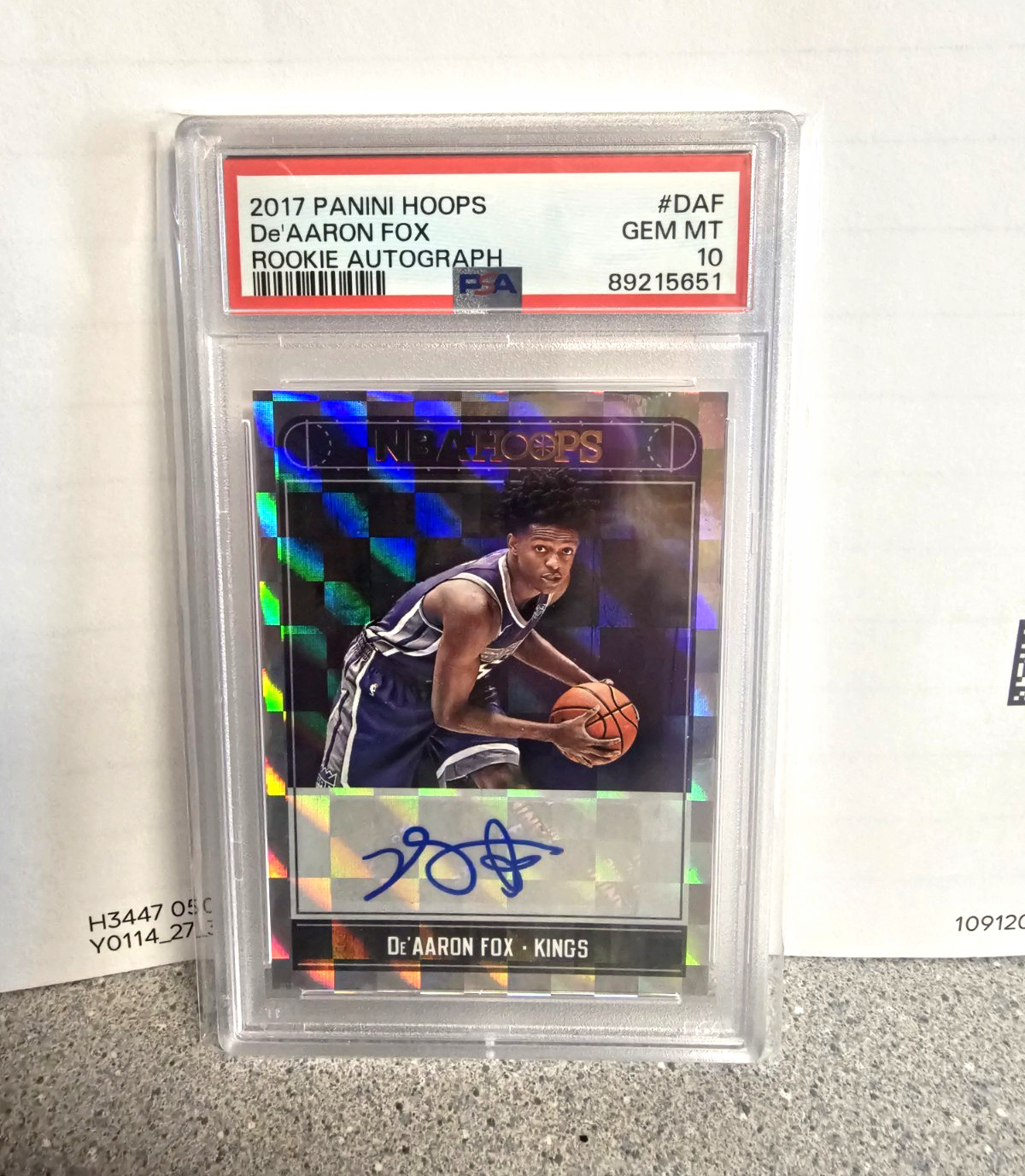 2017-18 Panini NBA Hoops De\'Aaron Fox Rookie Autograph #RA-DAF PSA 89215651 2017-18 Panini NBA Hoops De\'Aaron Fox Rookie Autograph #RA-DAF PSA 89215651