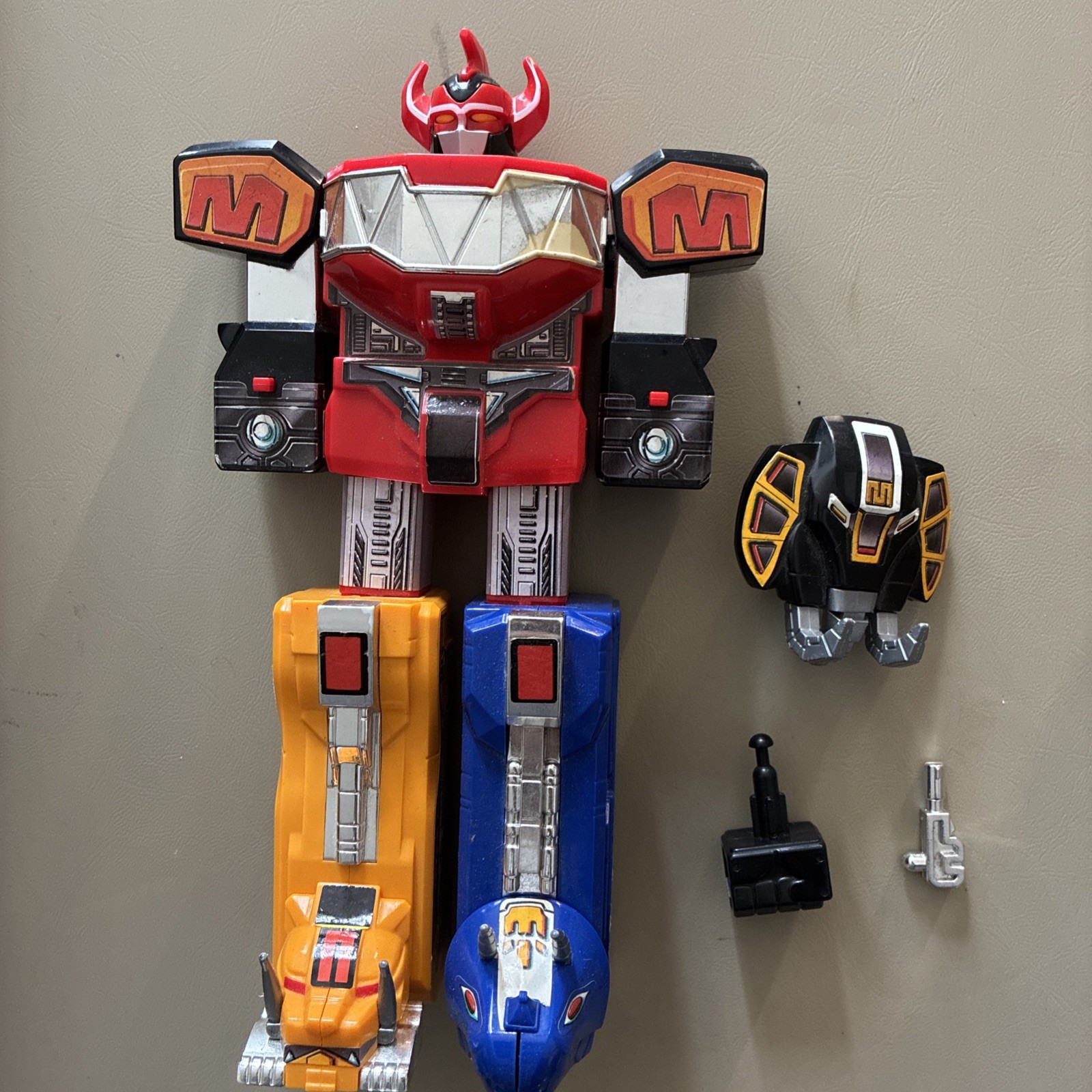 Mighty Morphin Power Rangers Megazord, 1991, Bandai Mighty Morphin Power Rangers Megazord, 1991, Bandai