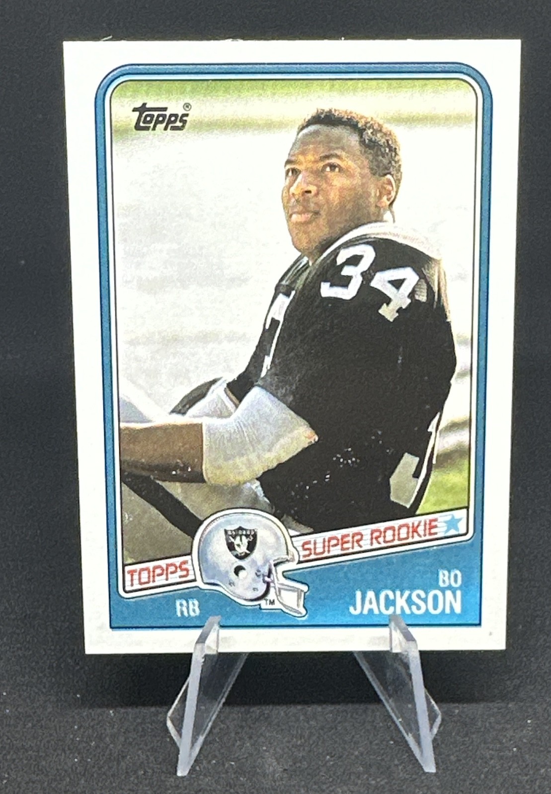 1988 Topps - Bo Jackson #327 (RC) 1988 Topps - Bo Jackson #327 (RC)