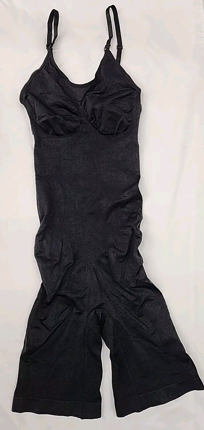 Unbranded Women’s Sculpting Seamless Mid-Thigh Bodysuit Women’s Size M Unbranded Women’s Sculpting Seamless Mid-Thigh Bodysuit Women’s Size M