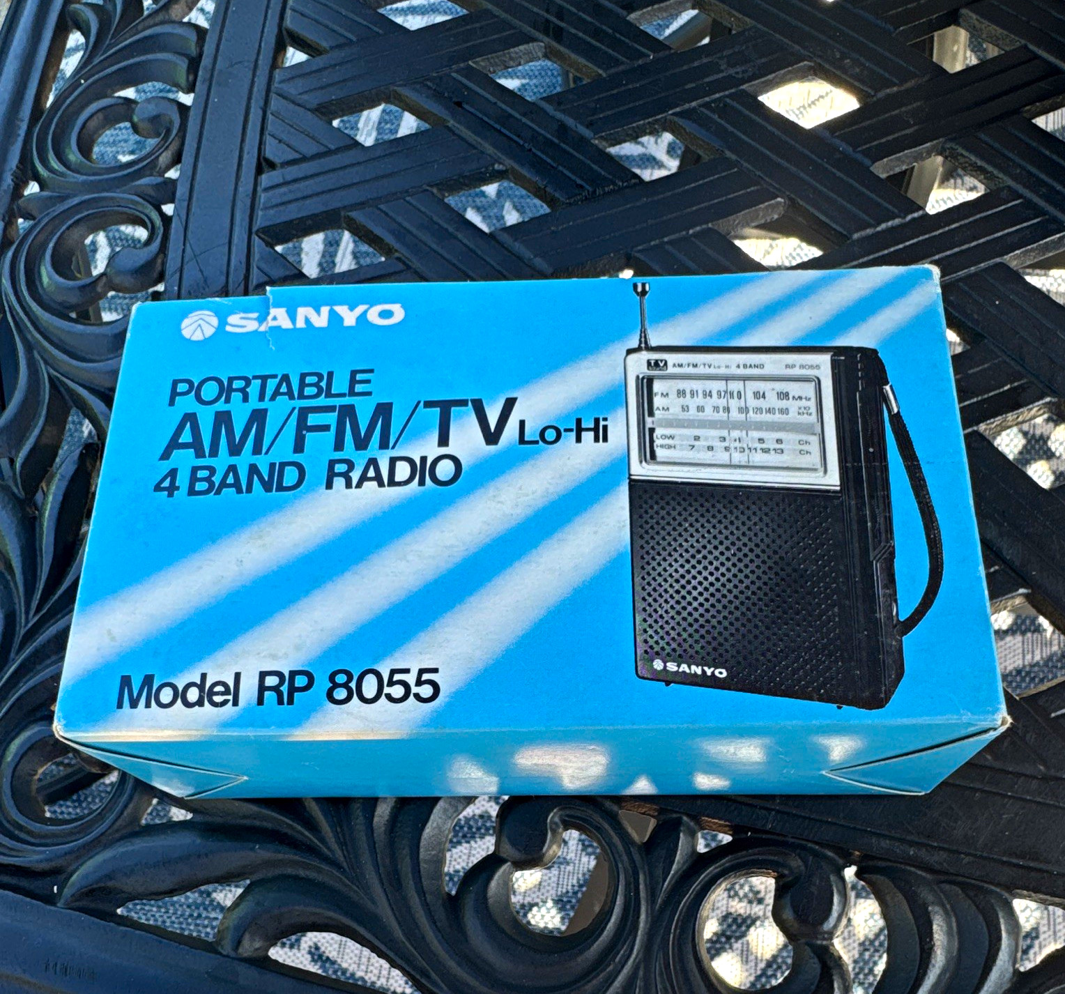 Sanyo RP 8055 Portable AM/FM/TV Lo-Hi 4 Band Radio NEW in Box Vintage NOS